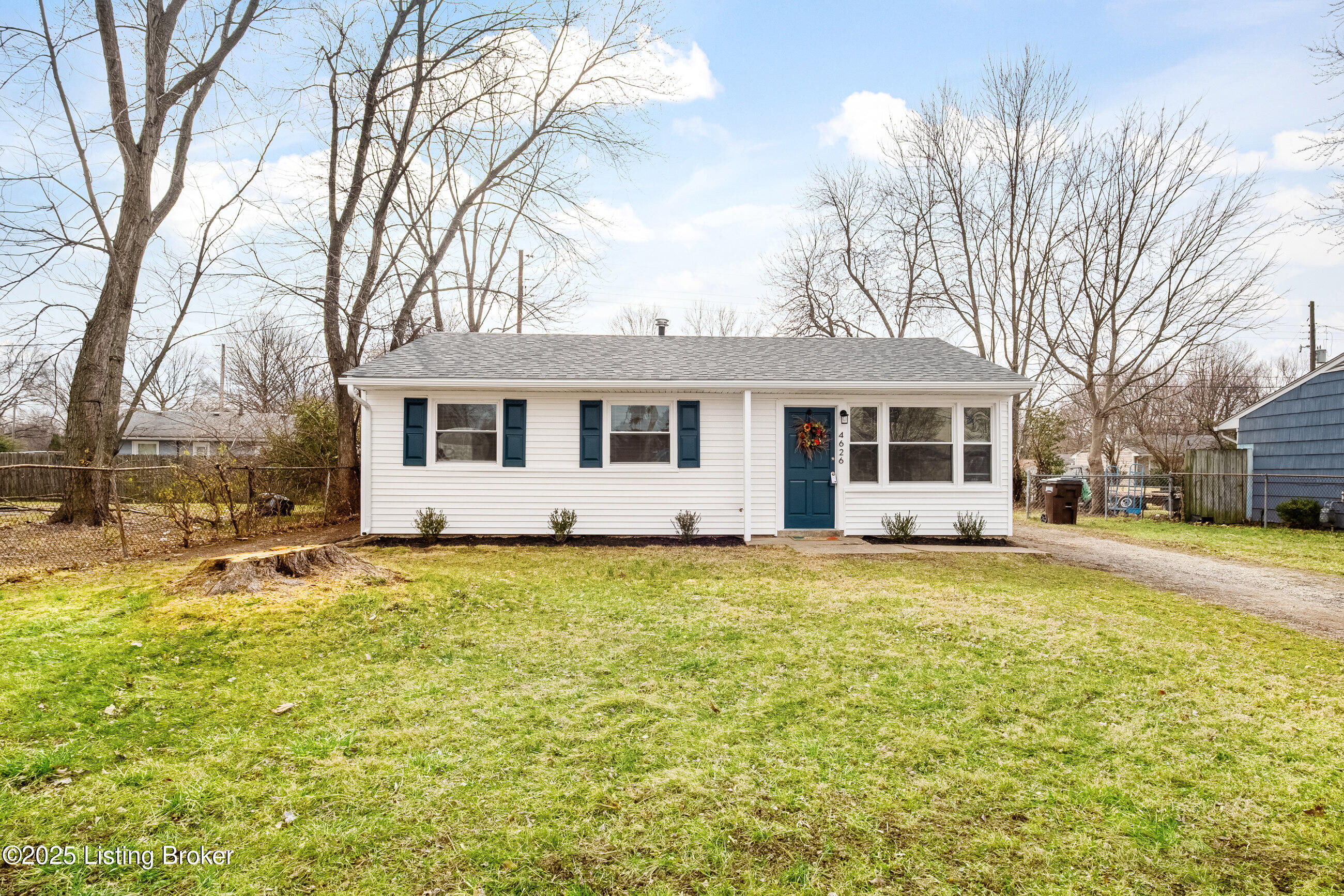 4626 E Indian Trail