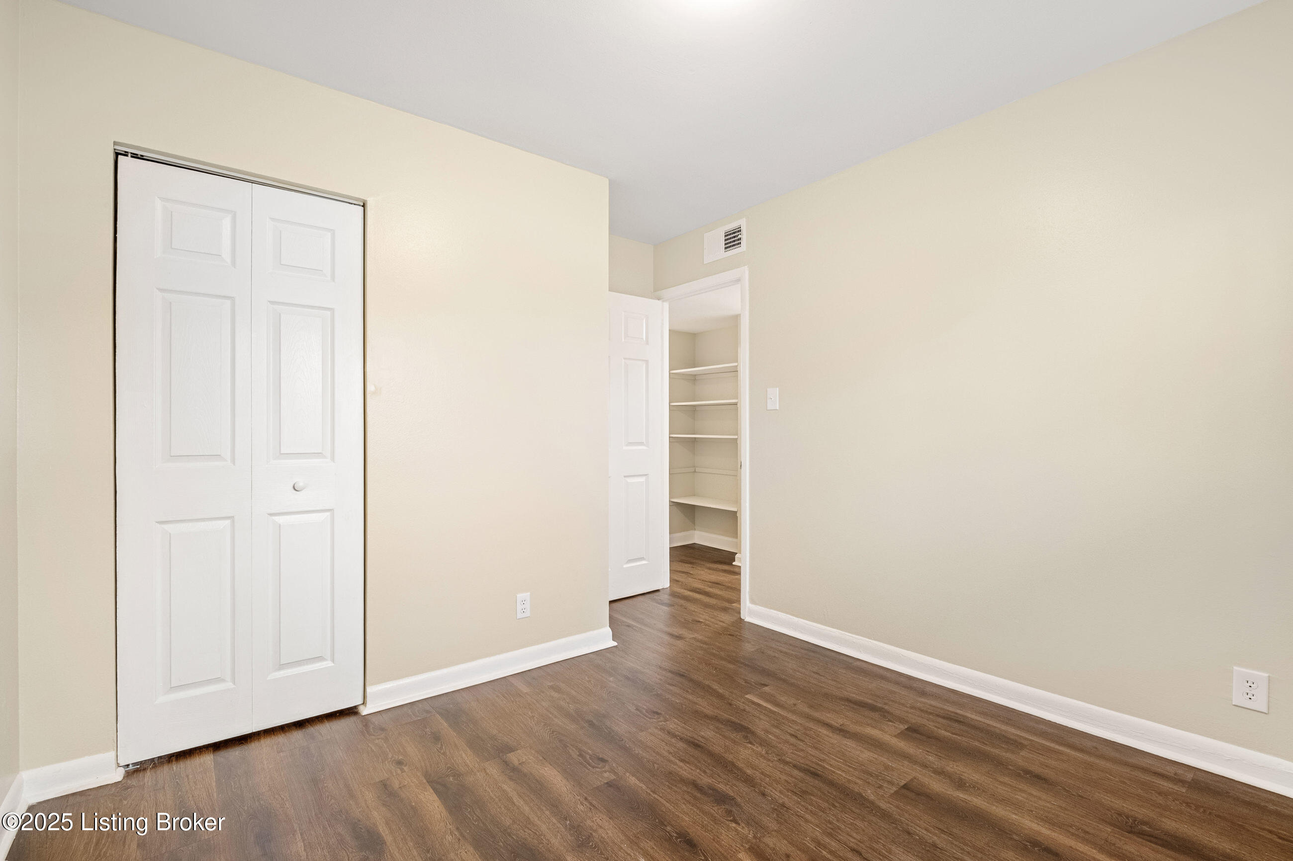 4626 E Indian Trail