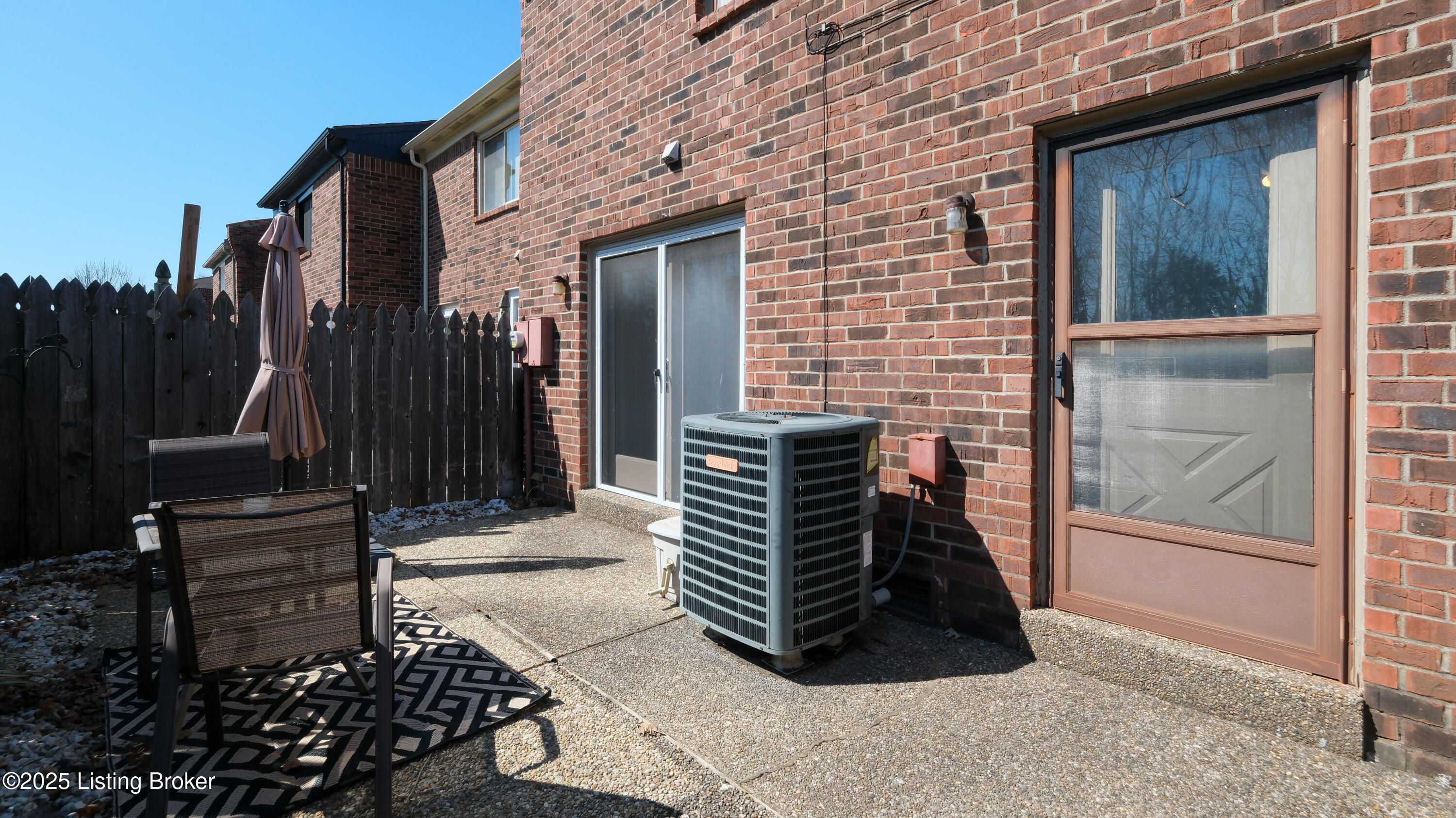 2945 Six Mile Ln