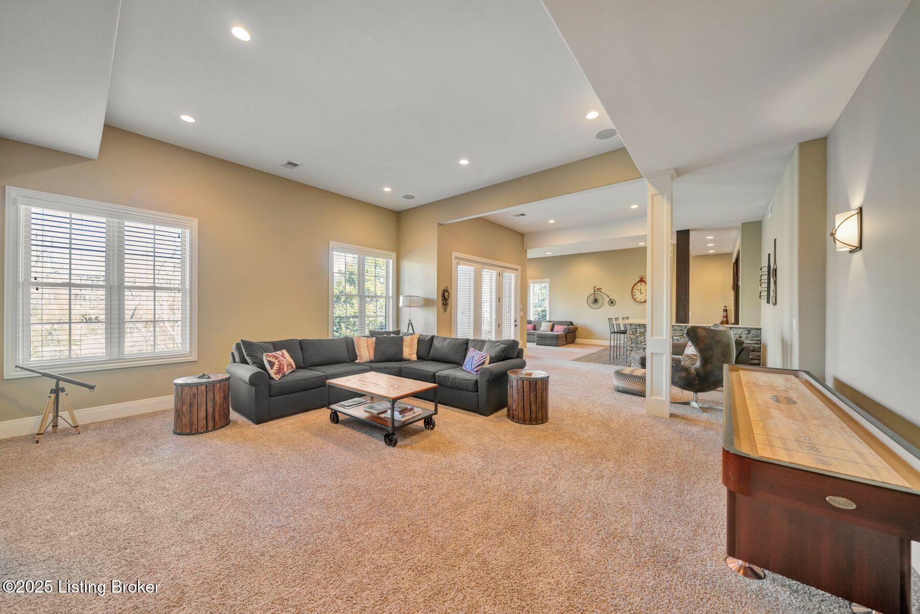 7507 Creekton Dr