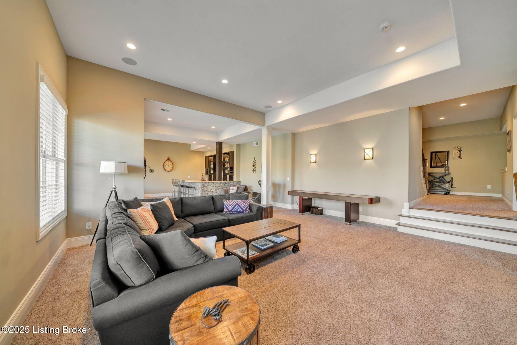 7507 Creekton Dr