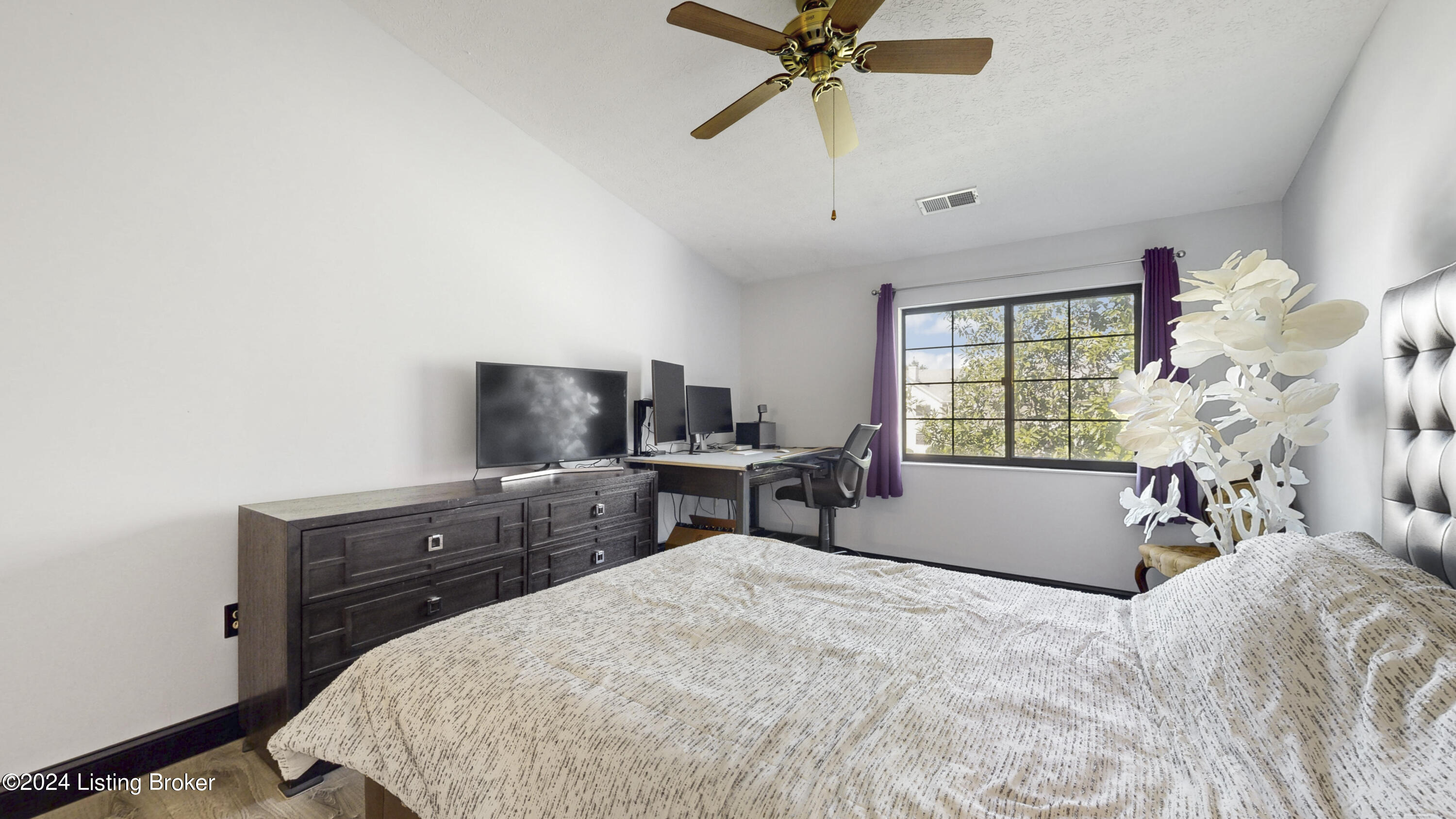3805 Yardley Ct 205