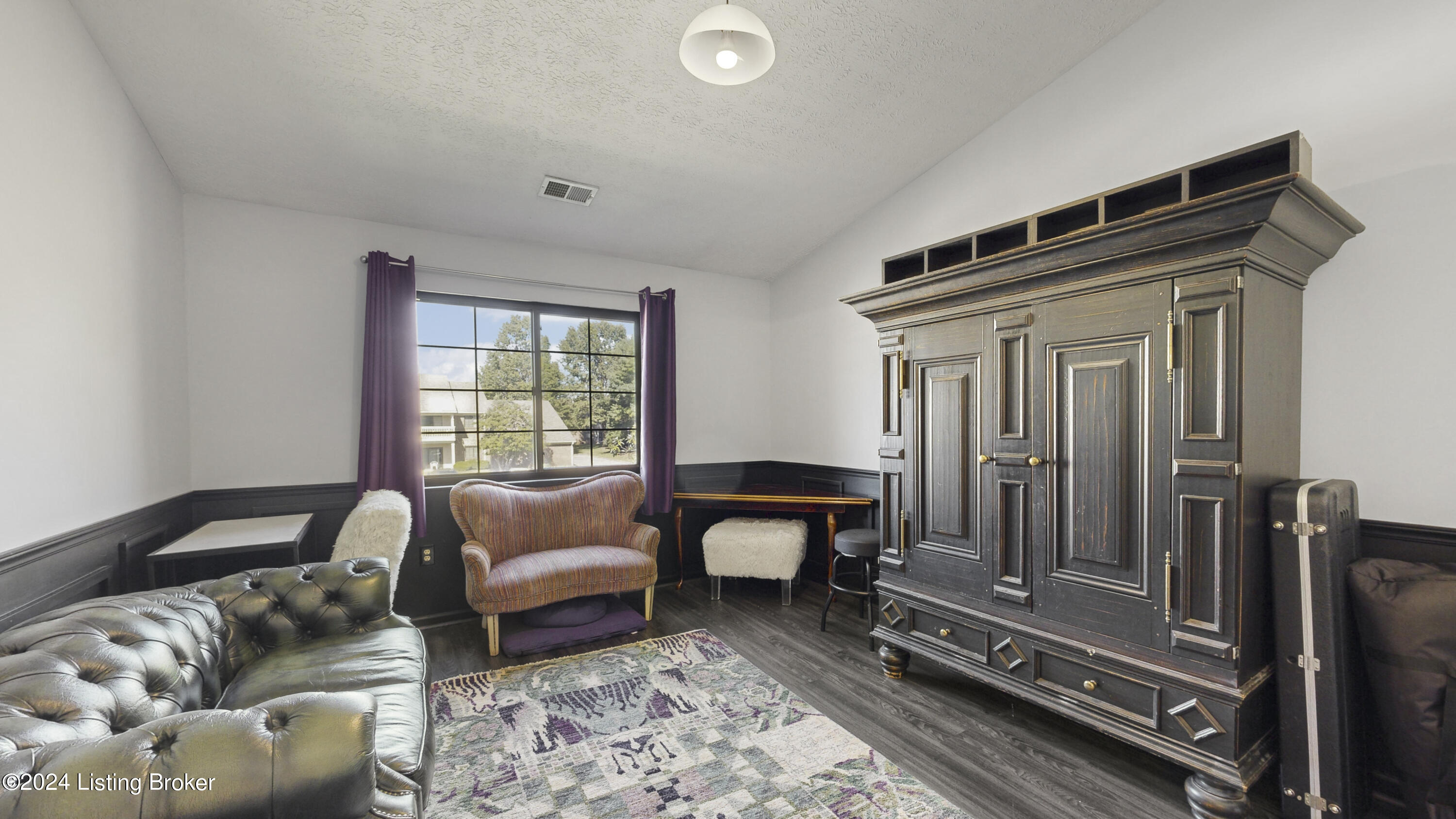 3805 Yardley Ct 205
