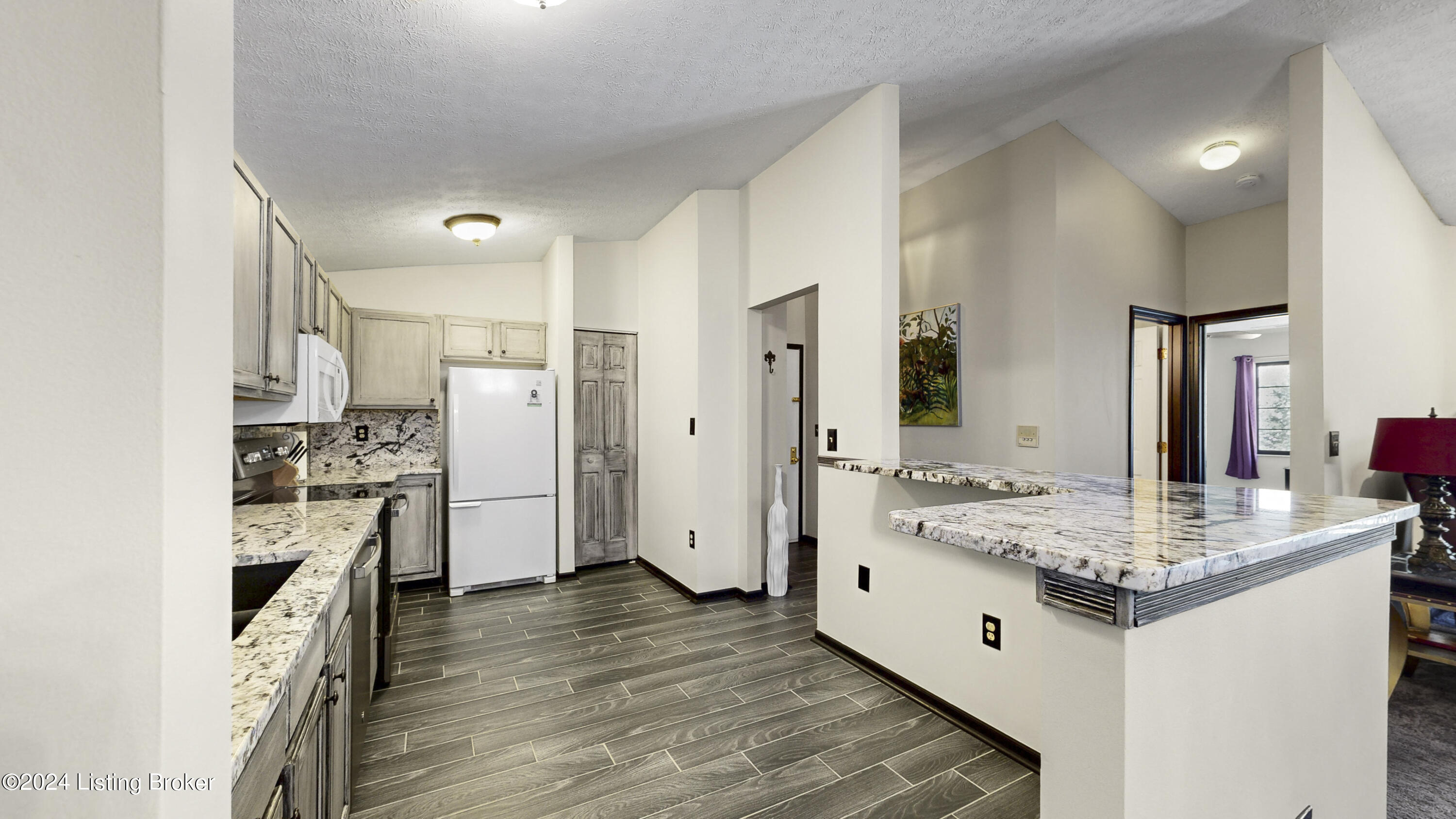 3805 Yardley Ct 205