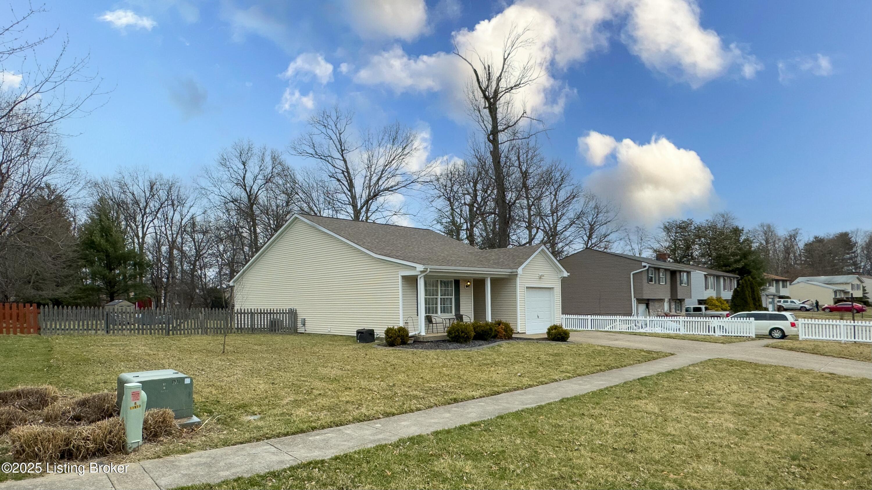 11817 Halifax Dr