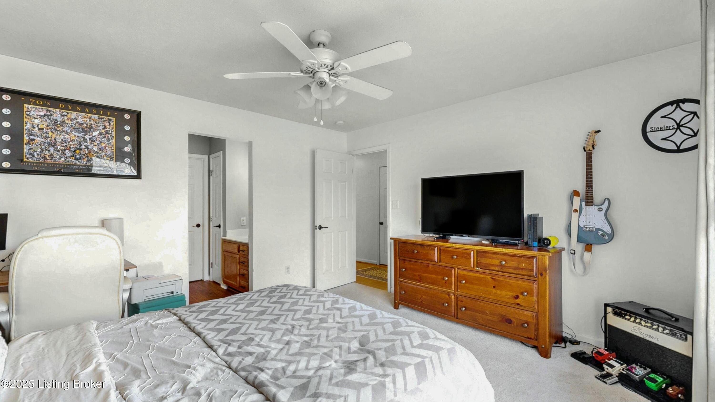 11817 Halifax Dr