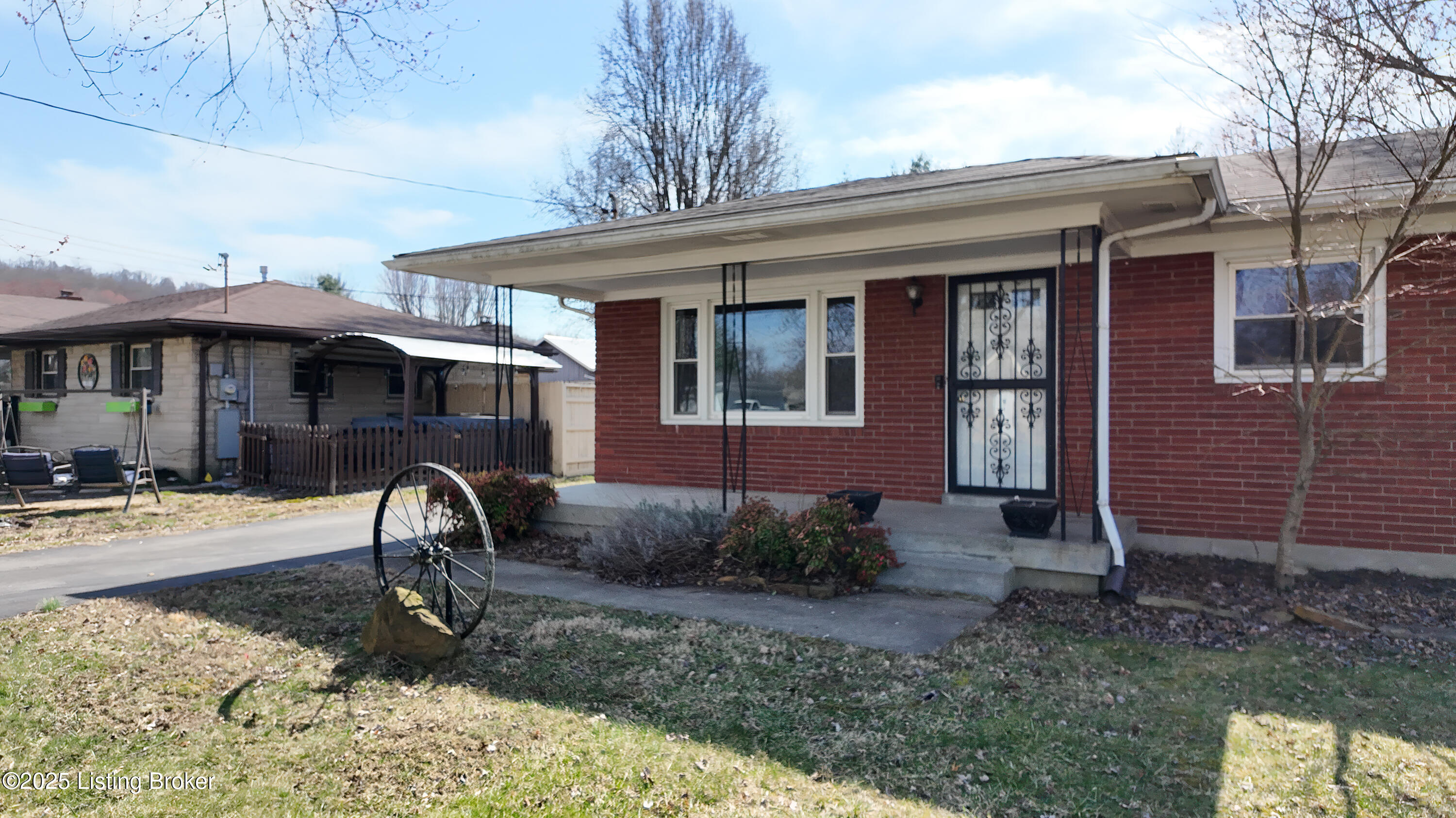 204 Rosebank Ct