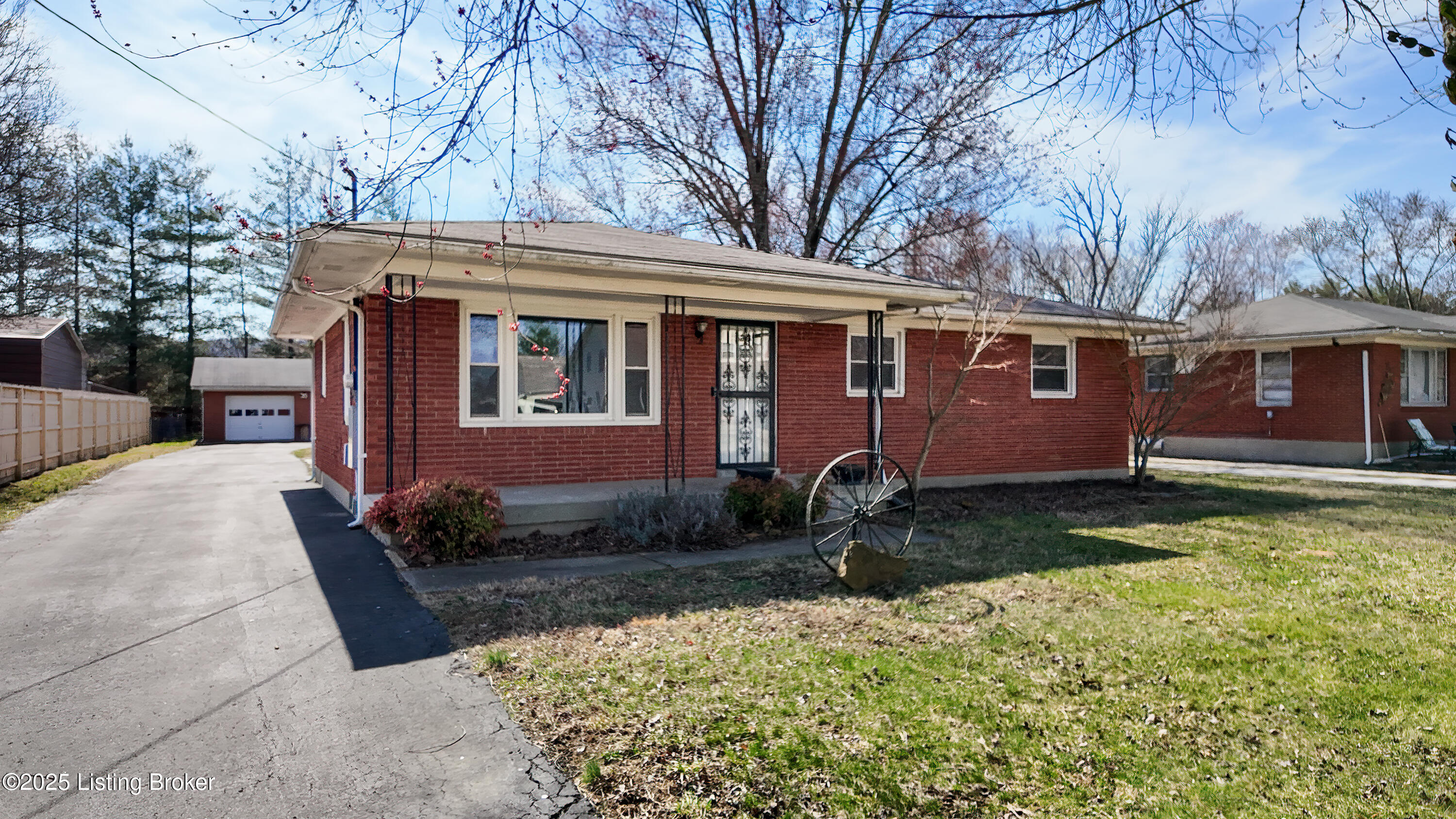 204 Rosebank Ct