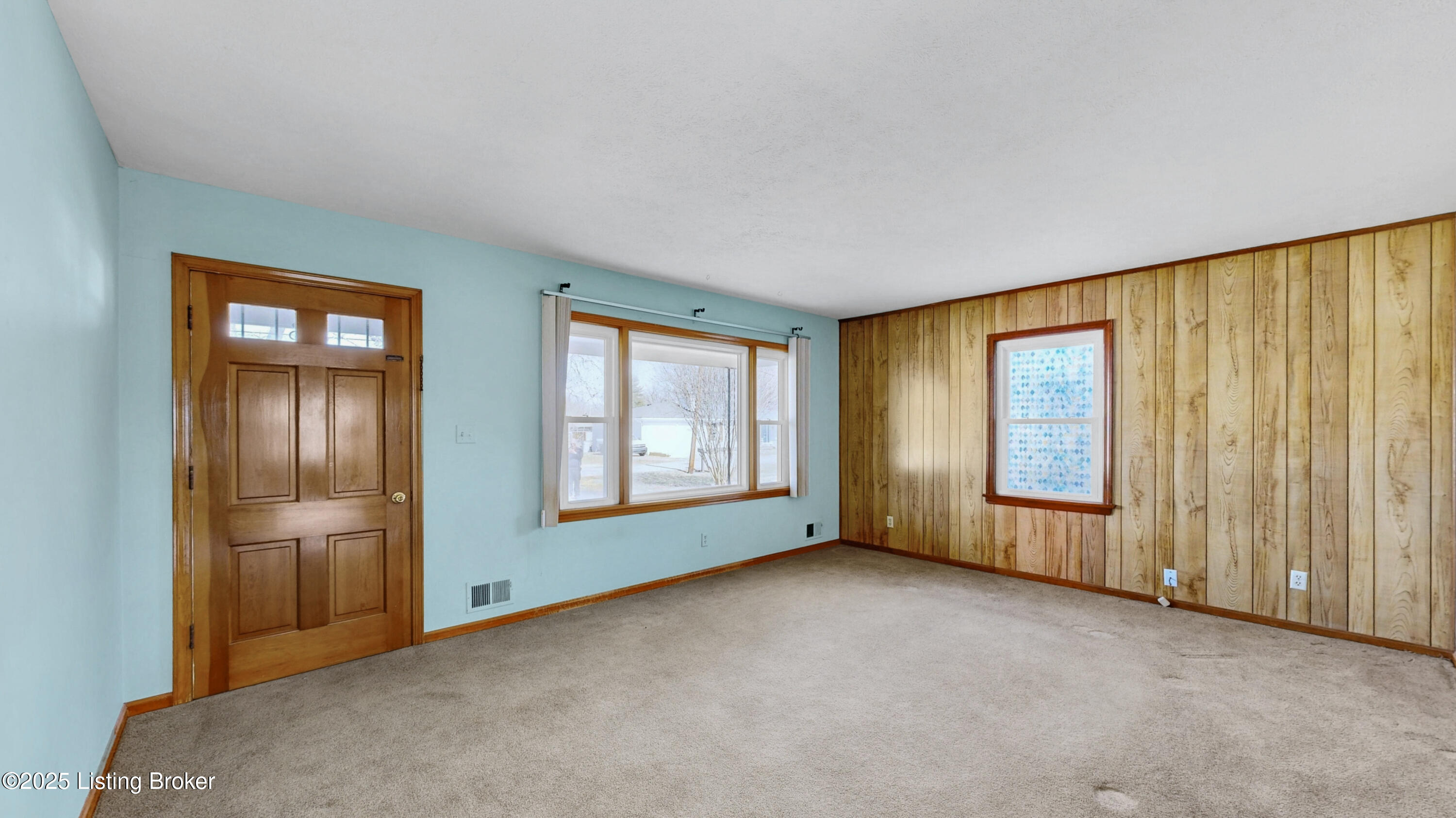 204 Rosebank Ct