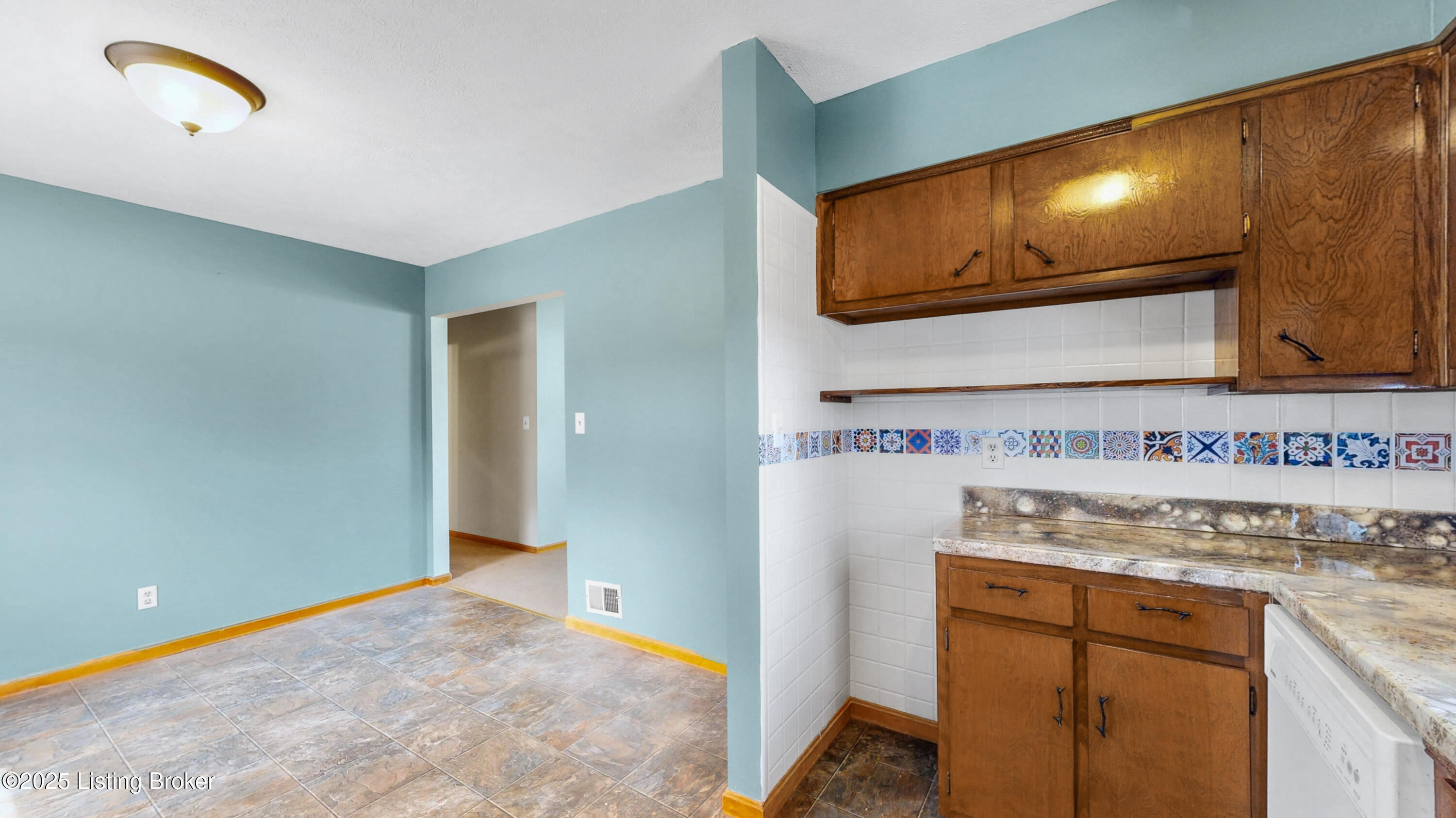 204 Rosebank Ct
