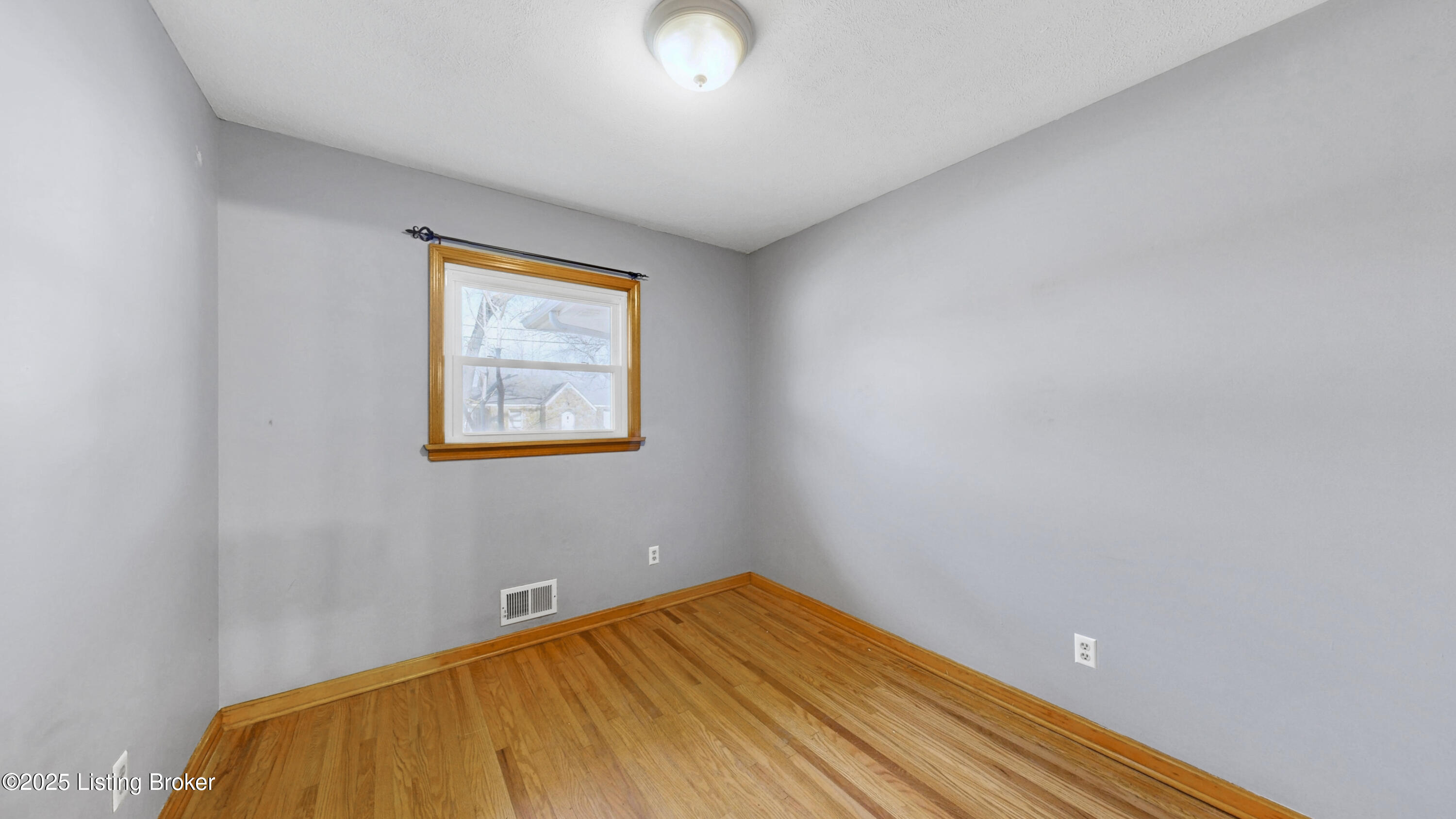 204 Rosebank Ct