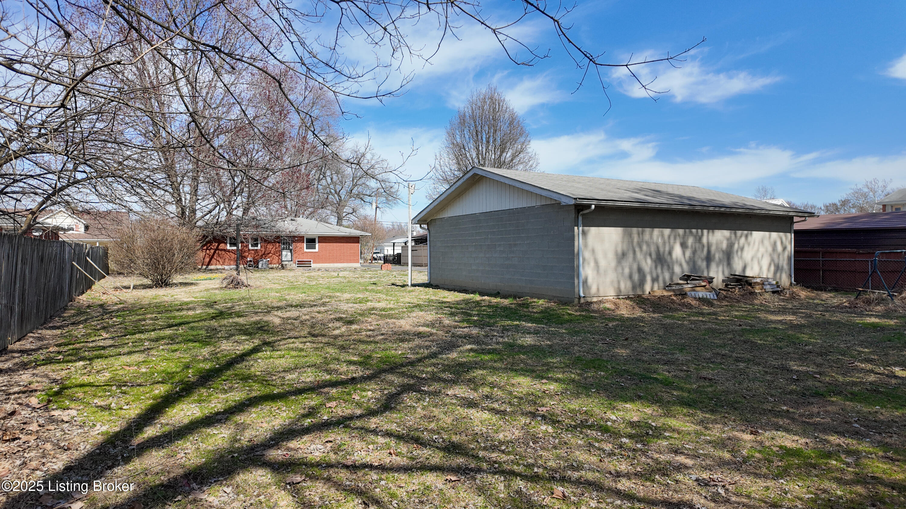 204 Rosebank Ct