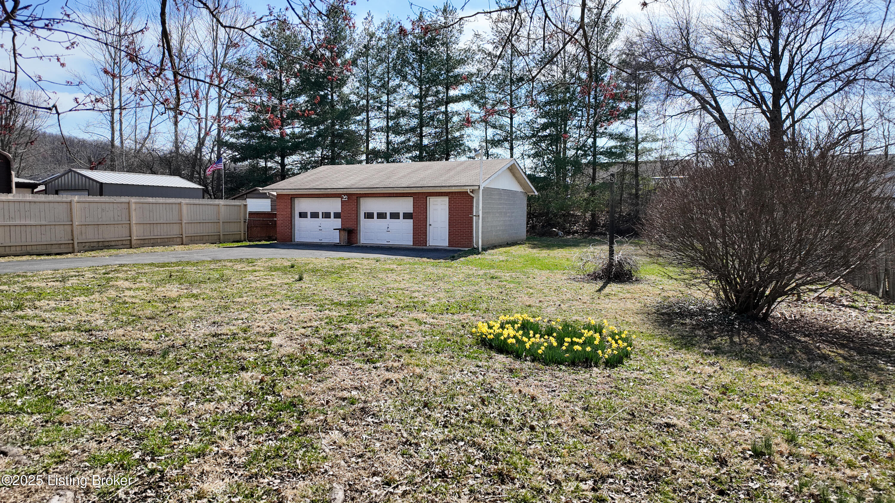 204 Rosebank Ct