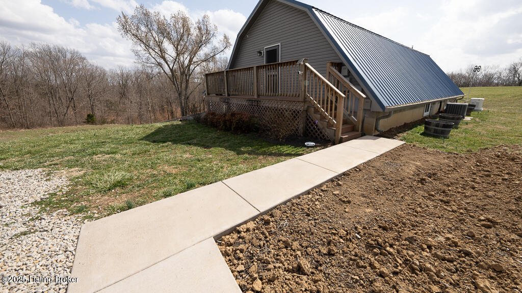 1885 Ashes Creek Rd