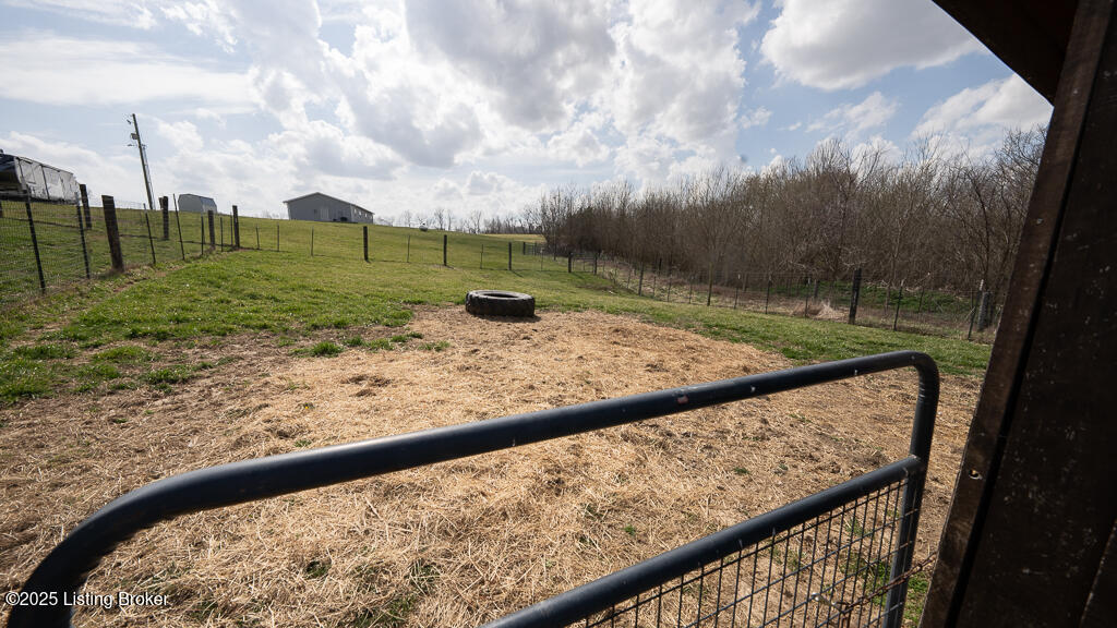 1885 Ashes Creek Rd