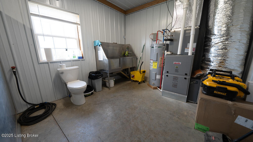 1885 Ashes Creek Rd