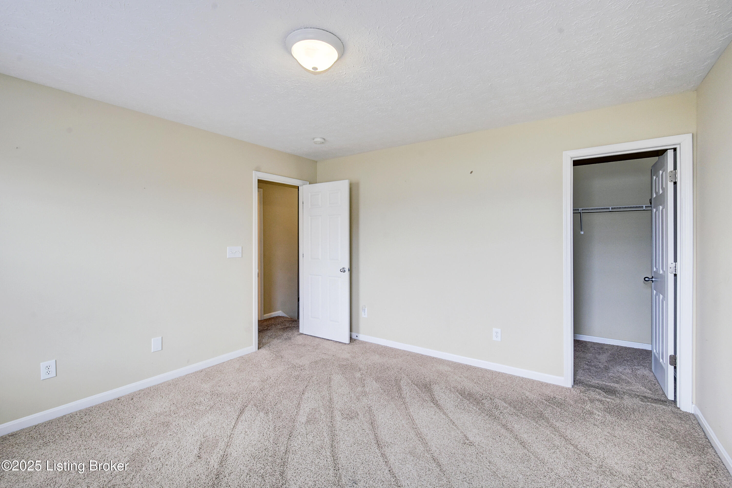 5925 Dewitt Dr