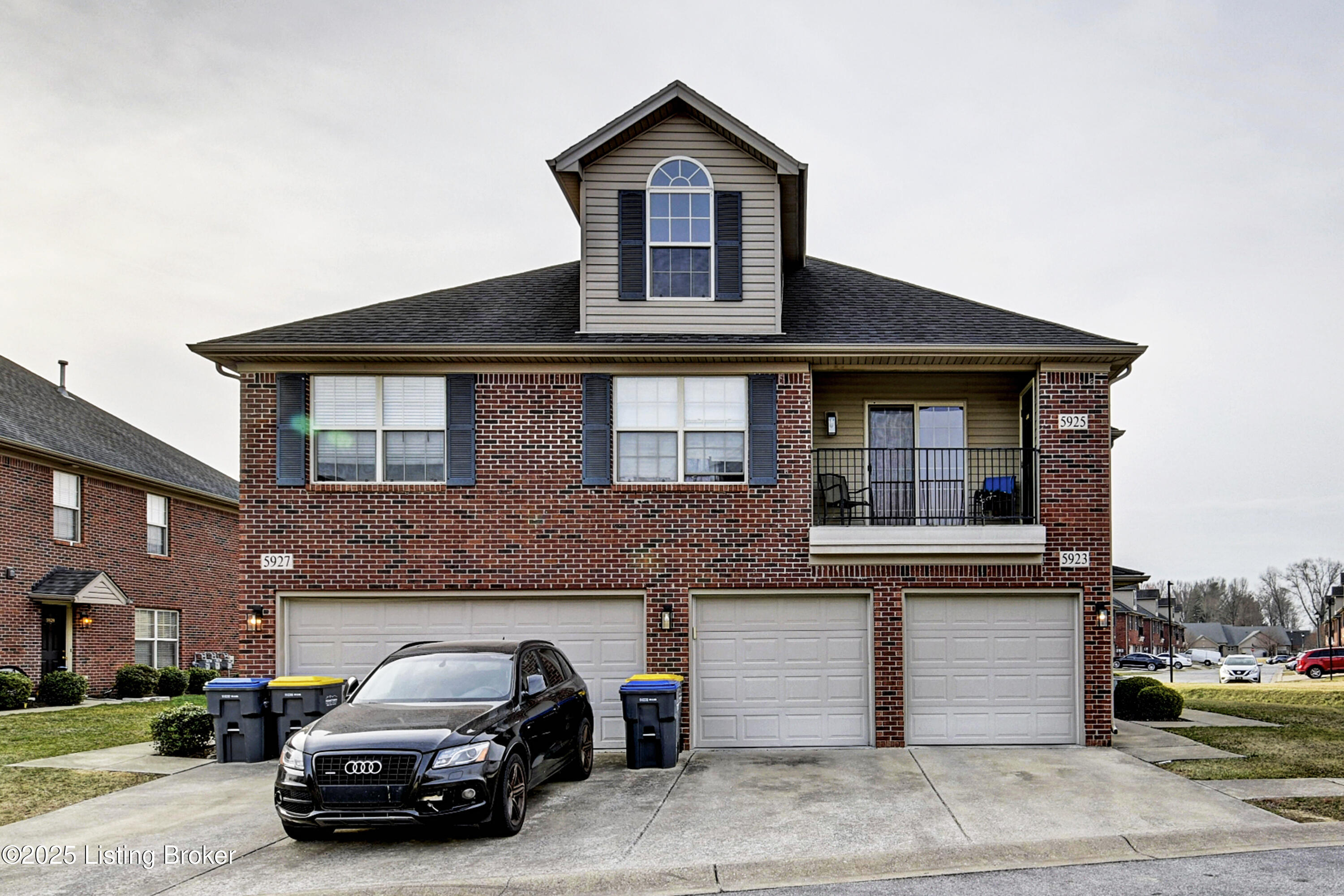 5925 Dewitt Dr