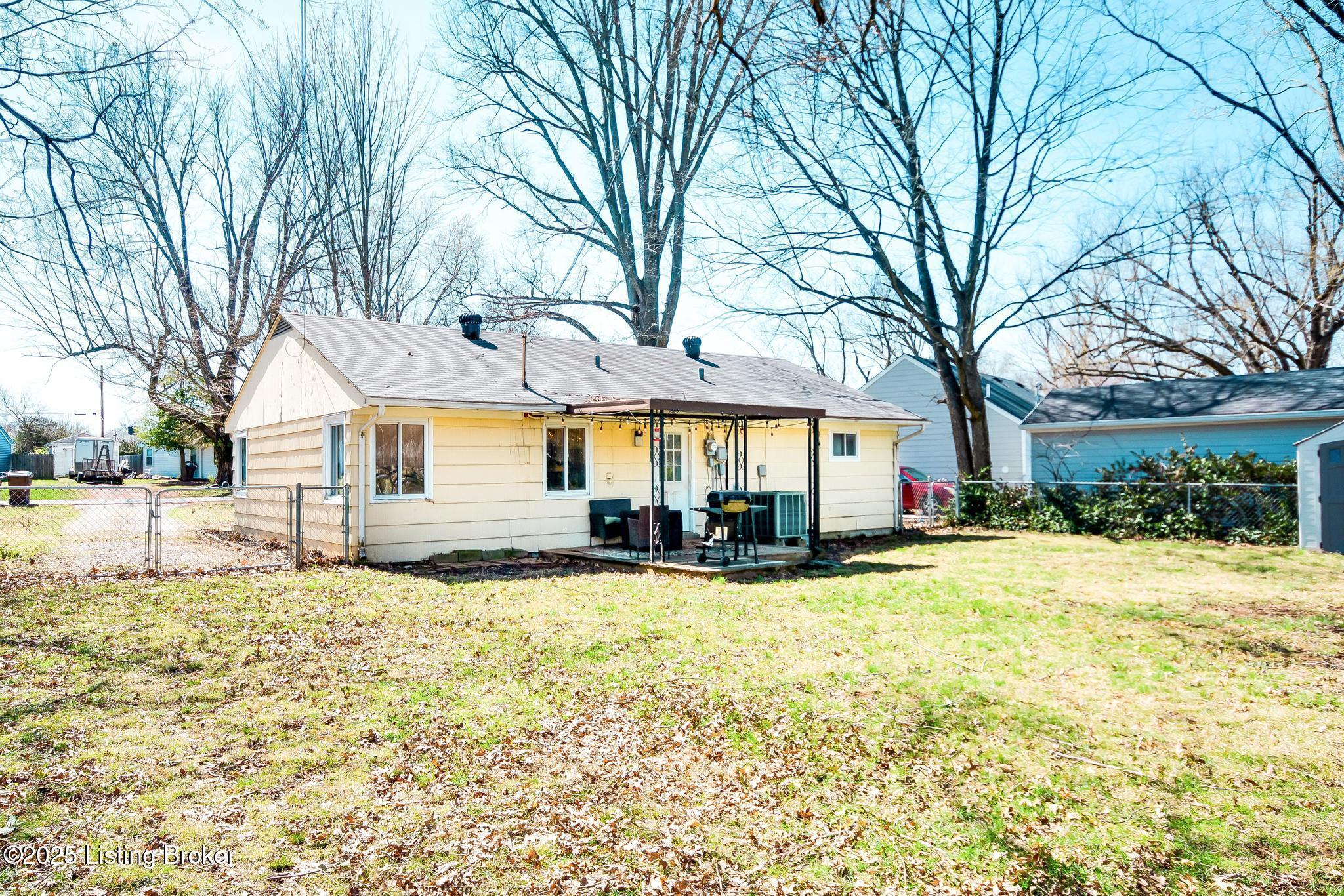 1415 Stonewall Way