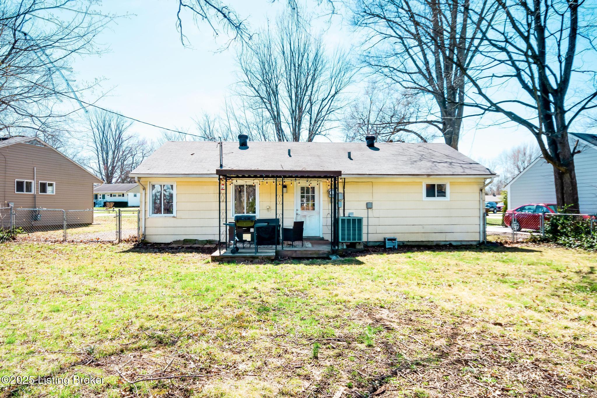 1415 Stonewall Way