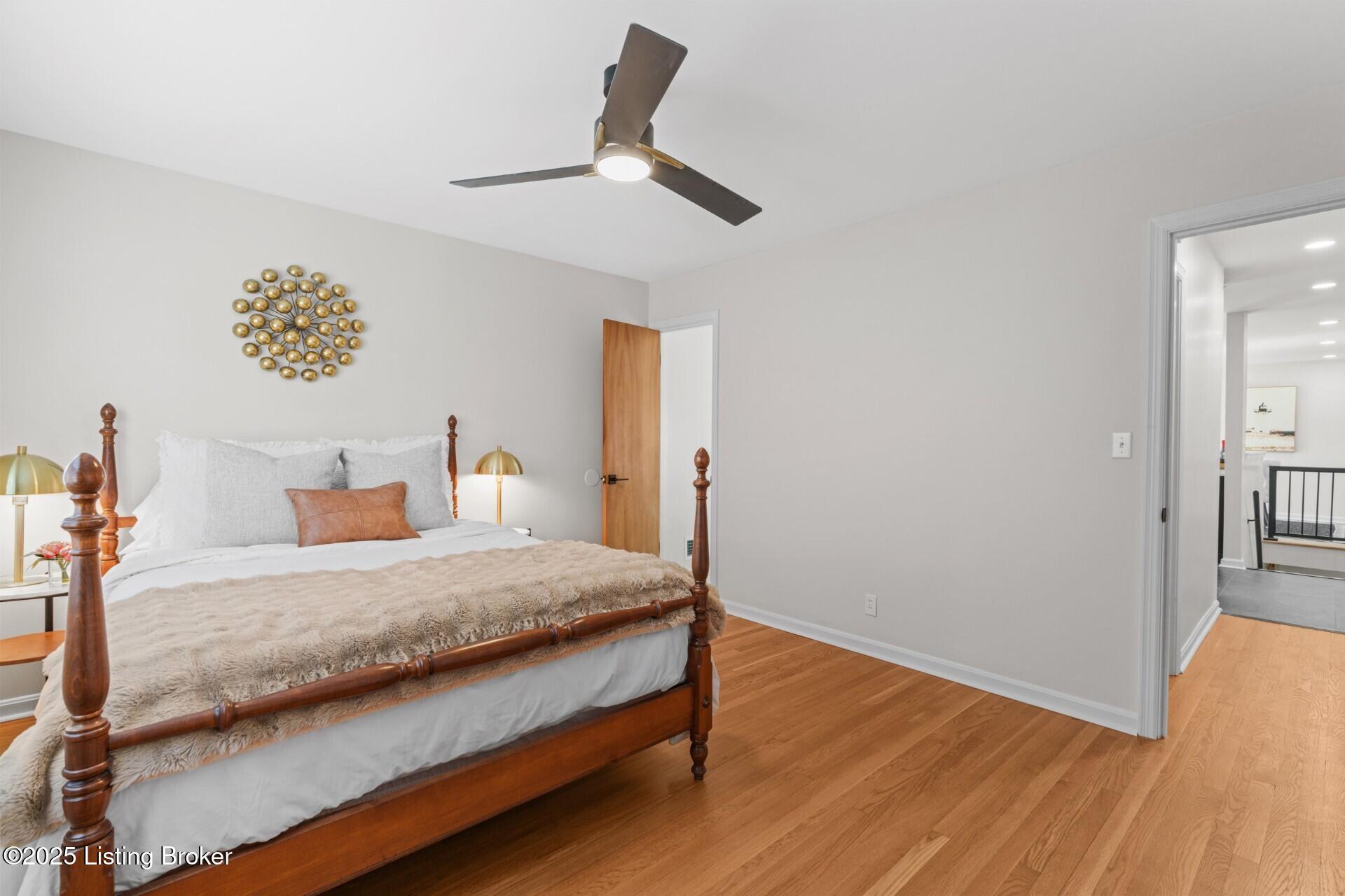 3122 Sunny Ln