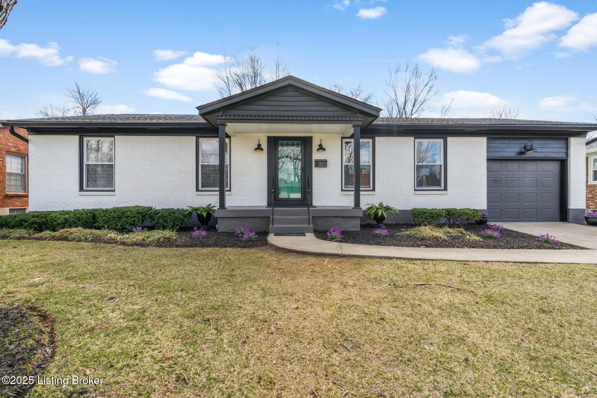 3122 Sunny Ln