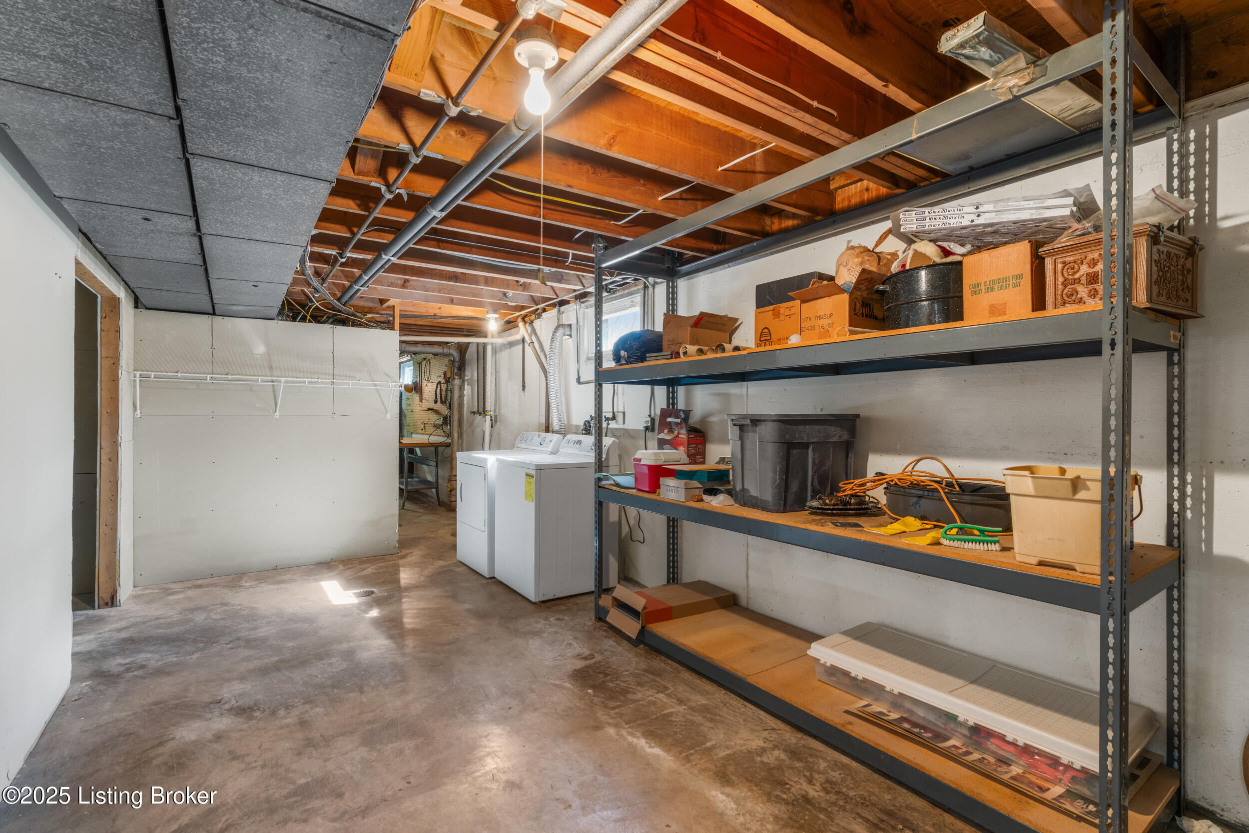 3122 Sunny Ln