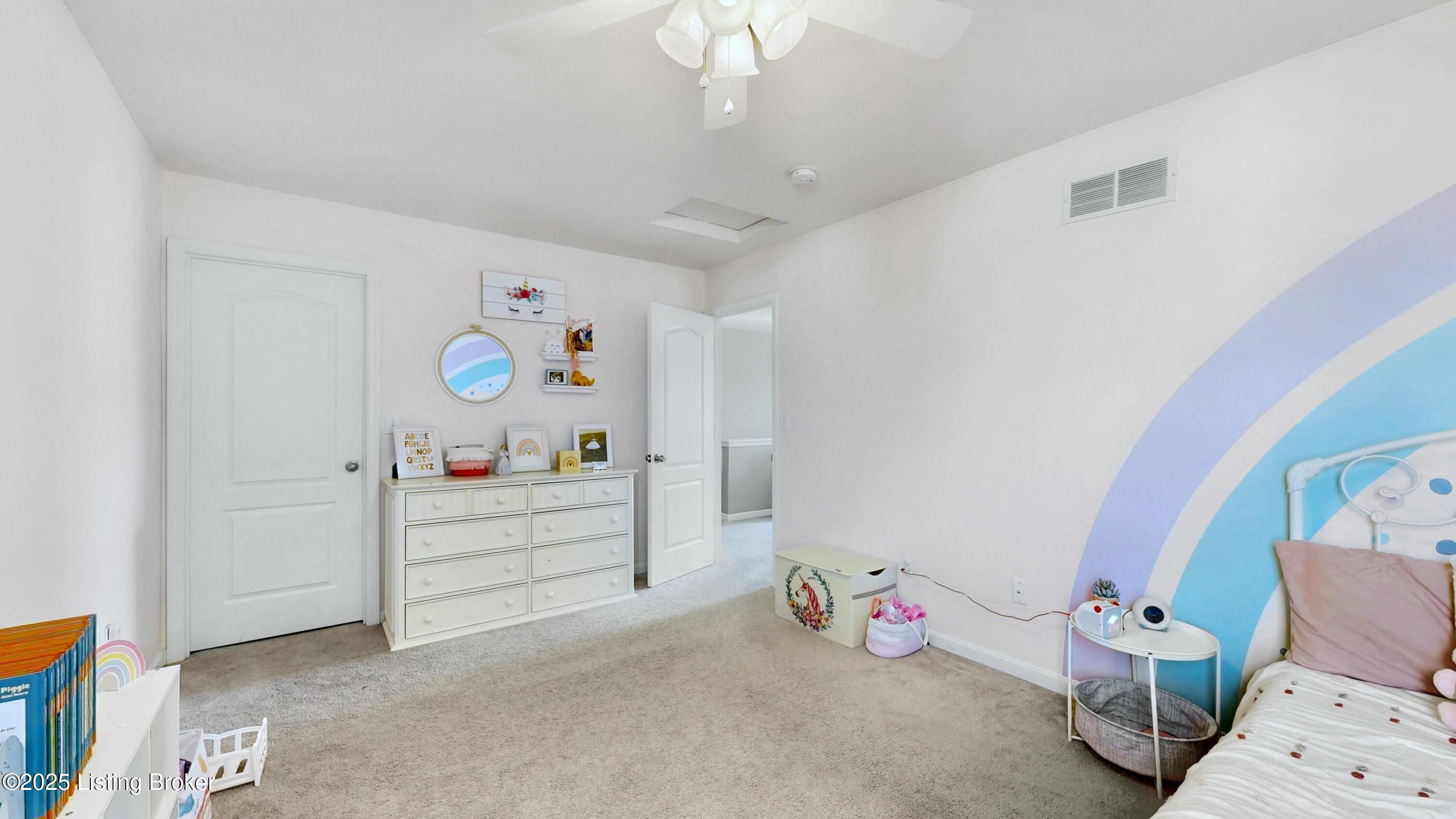6064 Edgemont Way