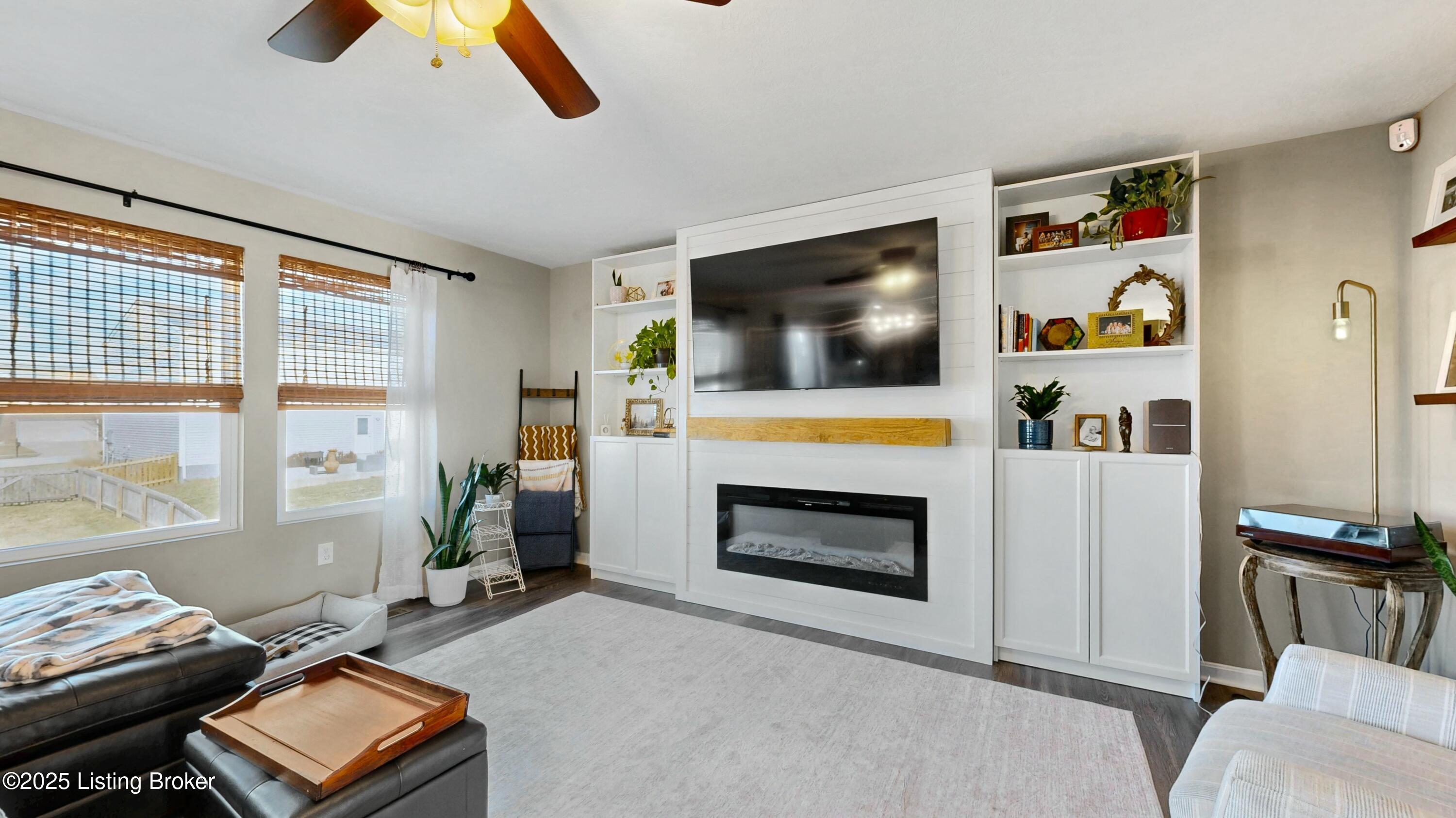 6064 Edgemont Way