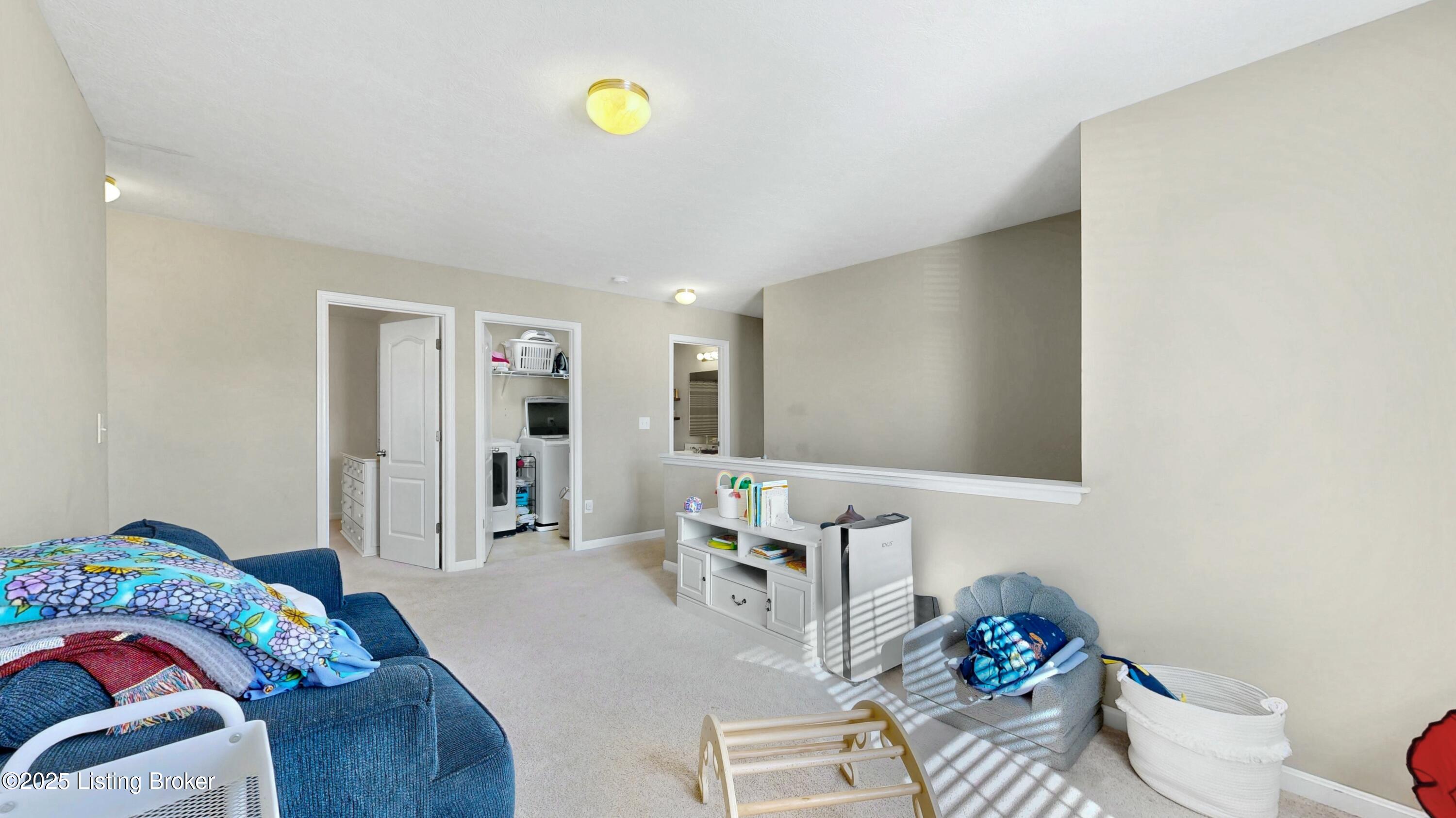 6064 Edgemont Way