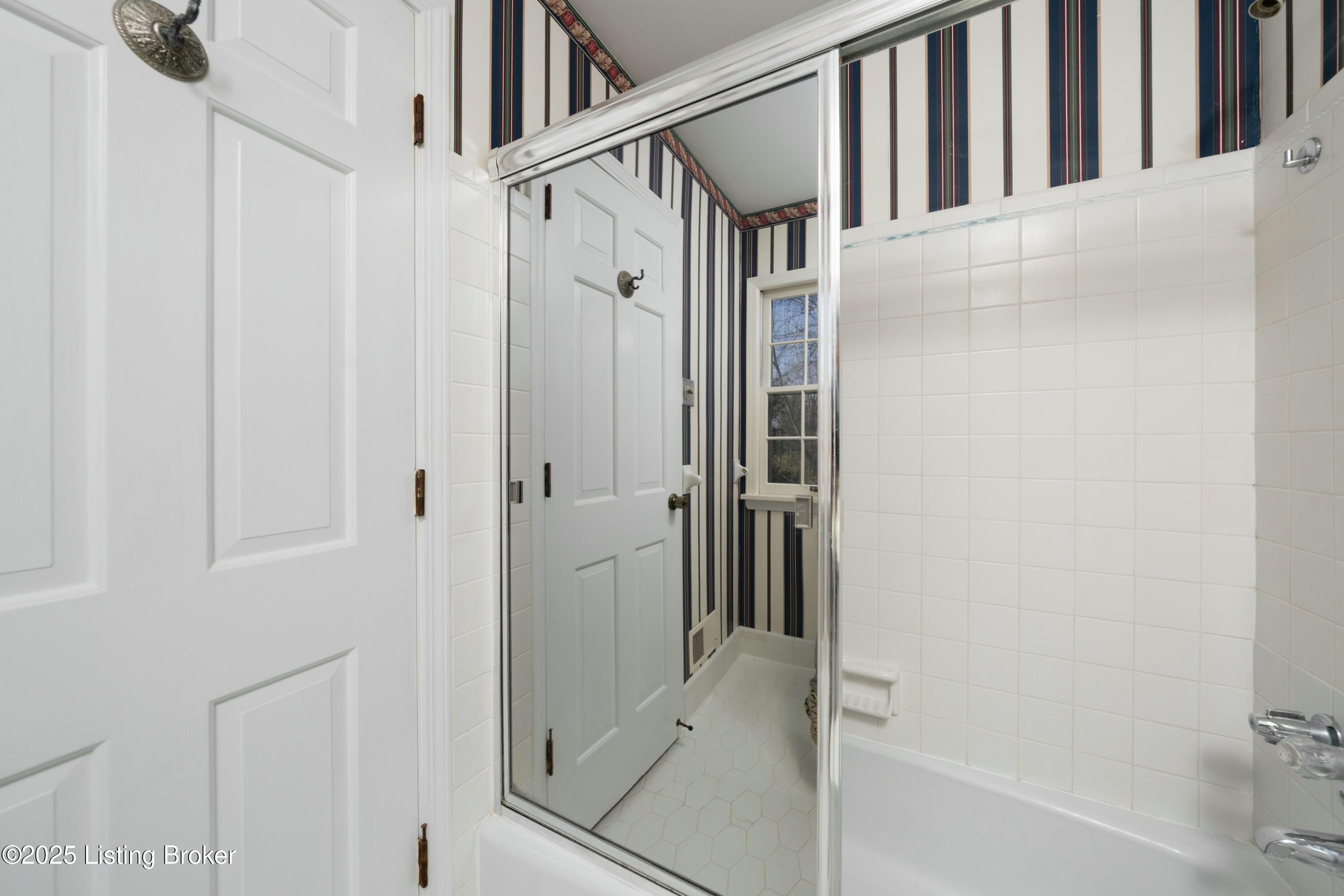 2209 Douglass Woods Ct