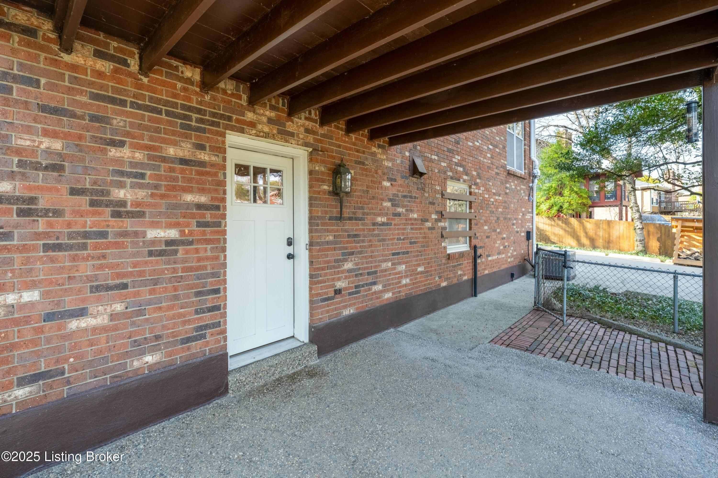 2209 Douglass Woods Ct