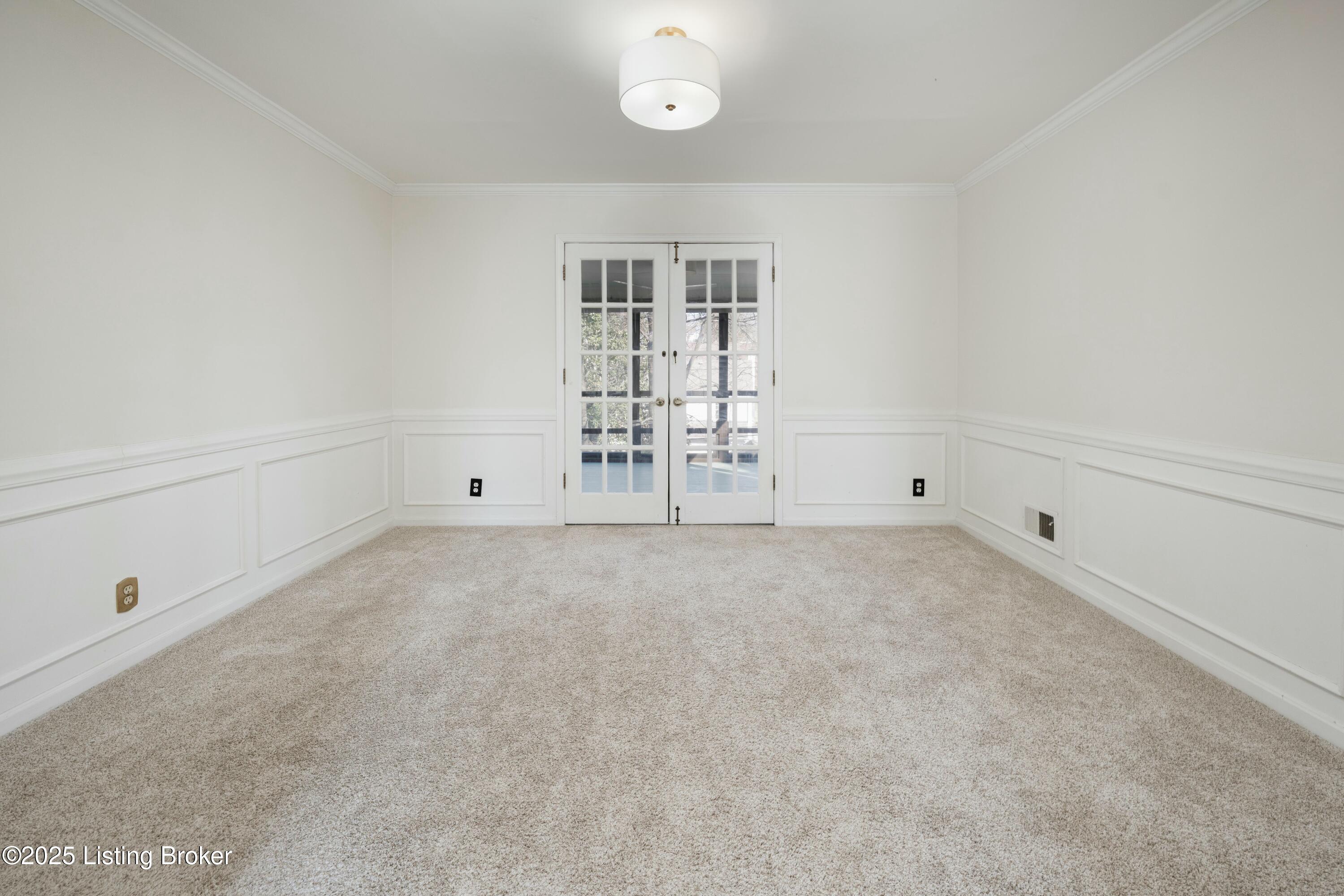 2209 Douglass Woods Ct