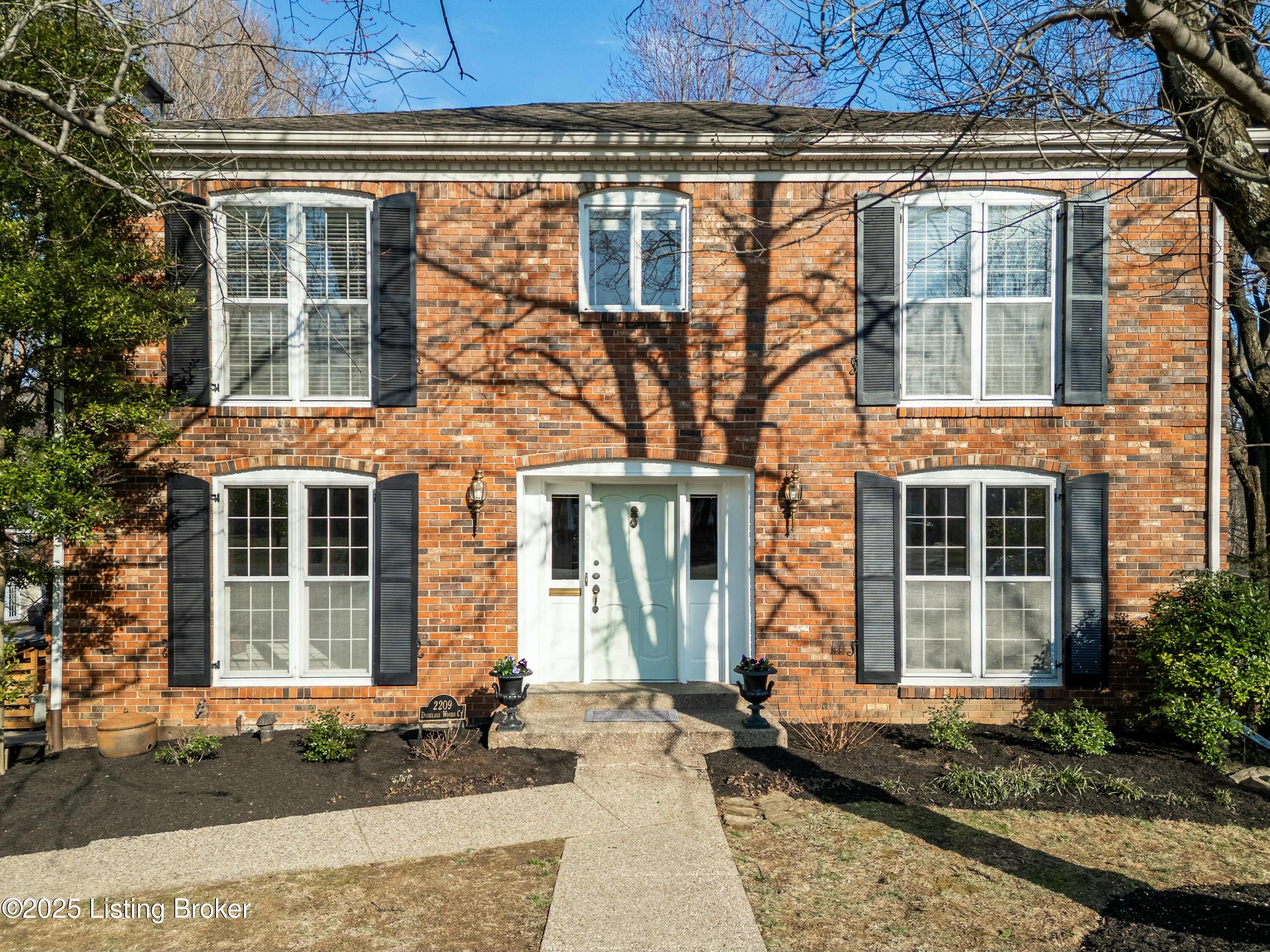 2209 Douglass Woods Ct