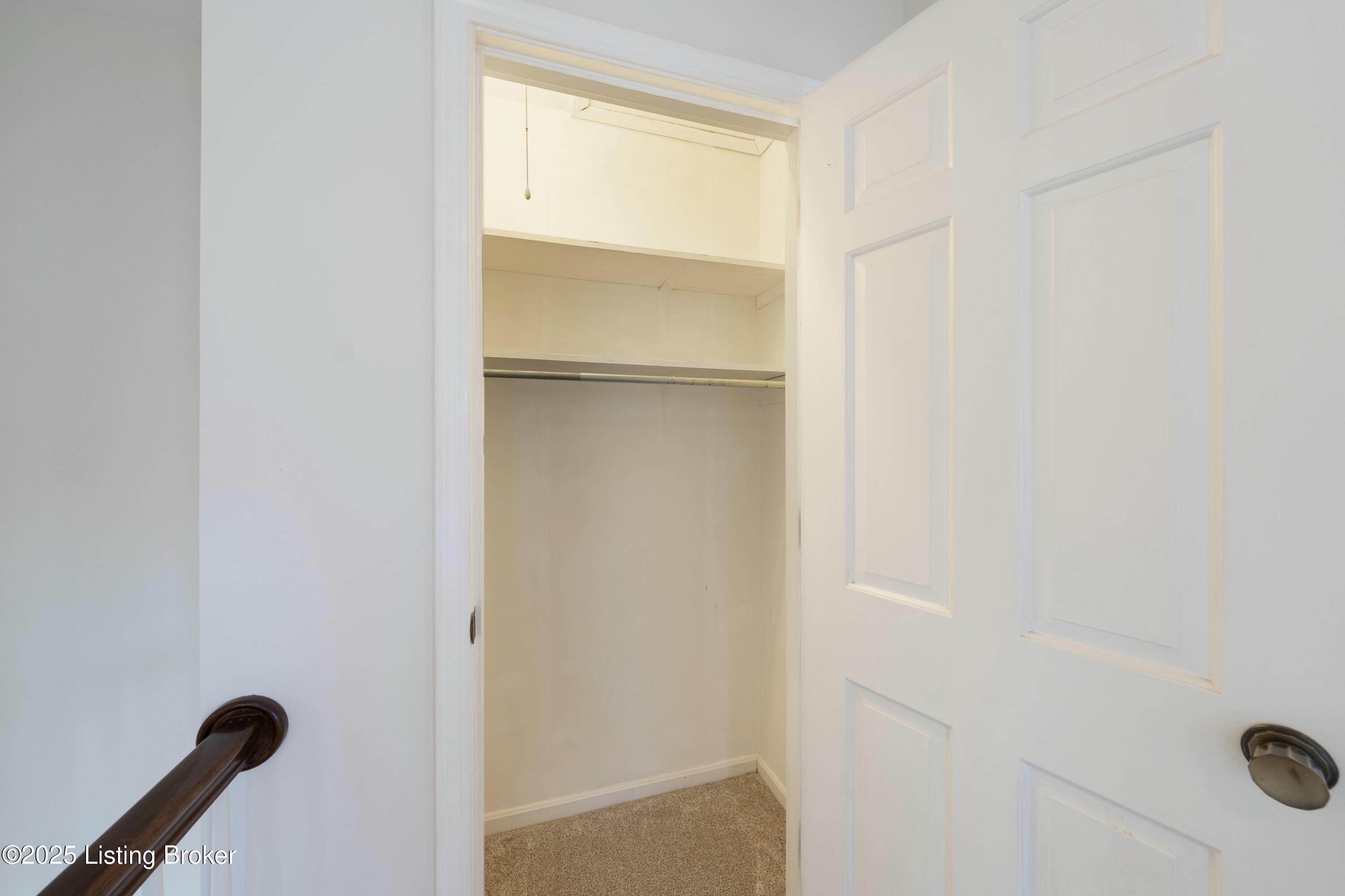 2209 Douglass Woods Ct