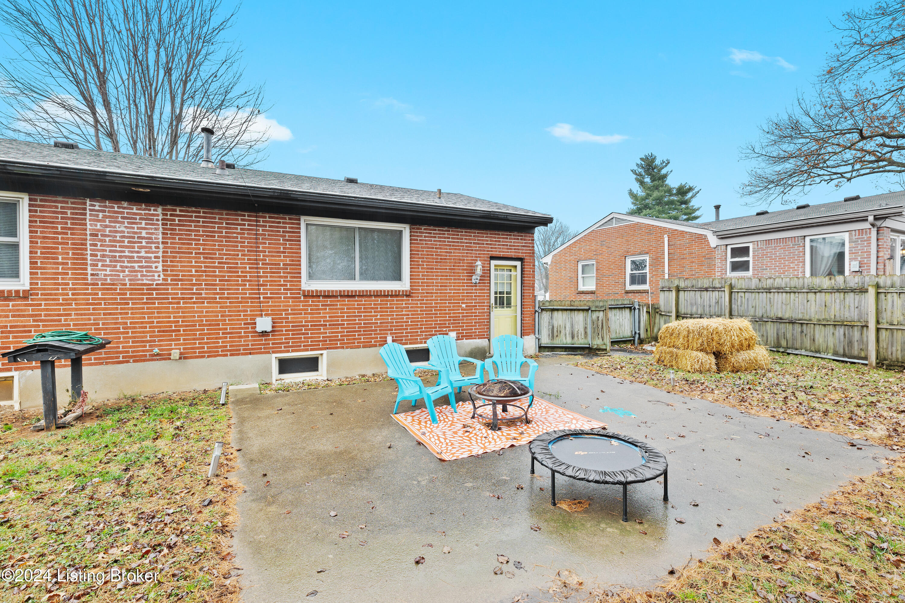 2508 Tregaron Ave