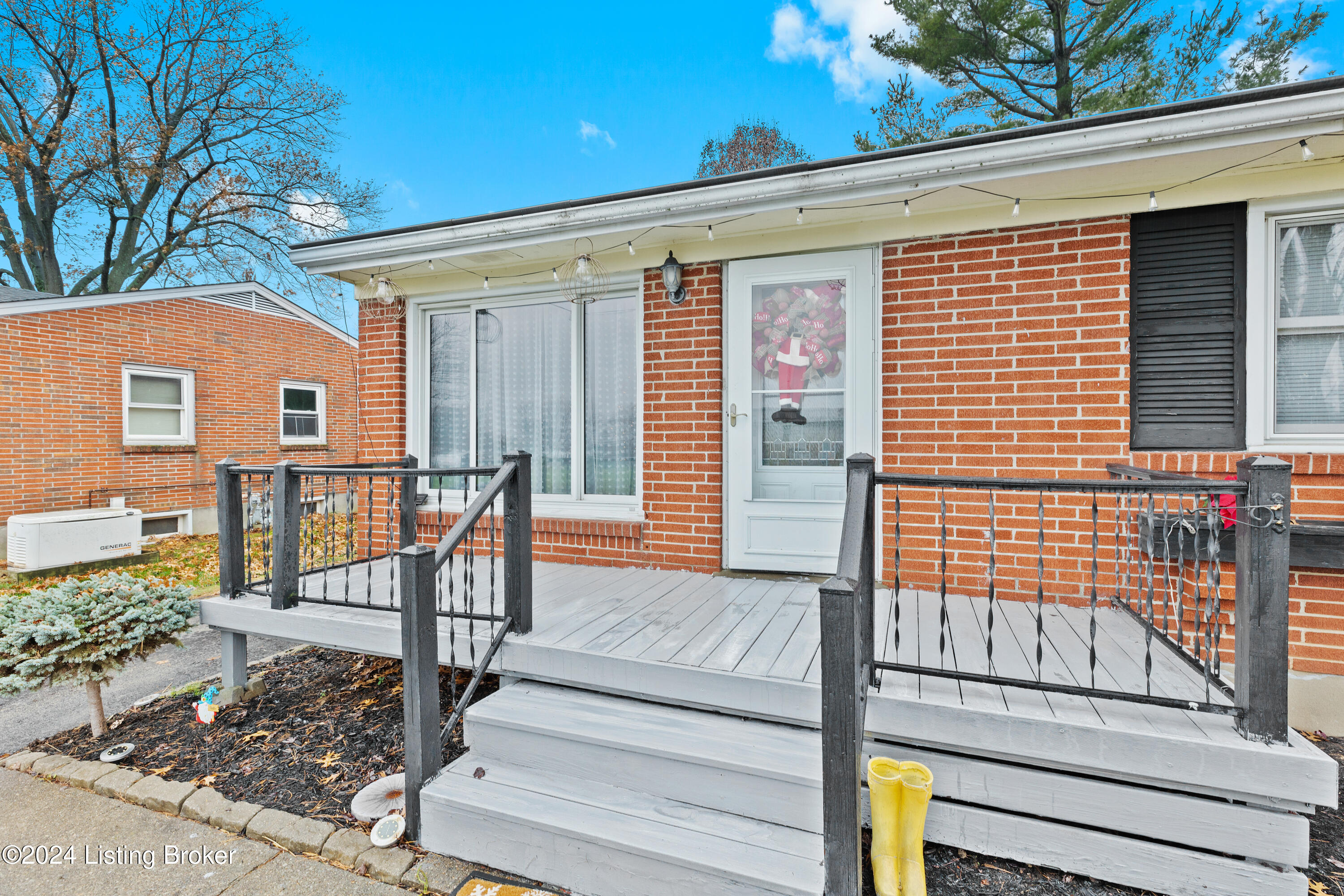 2508 Tregaron Ave