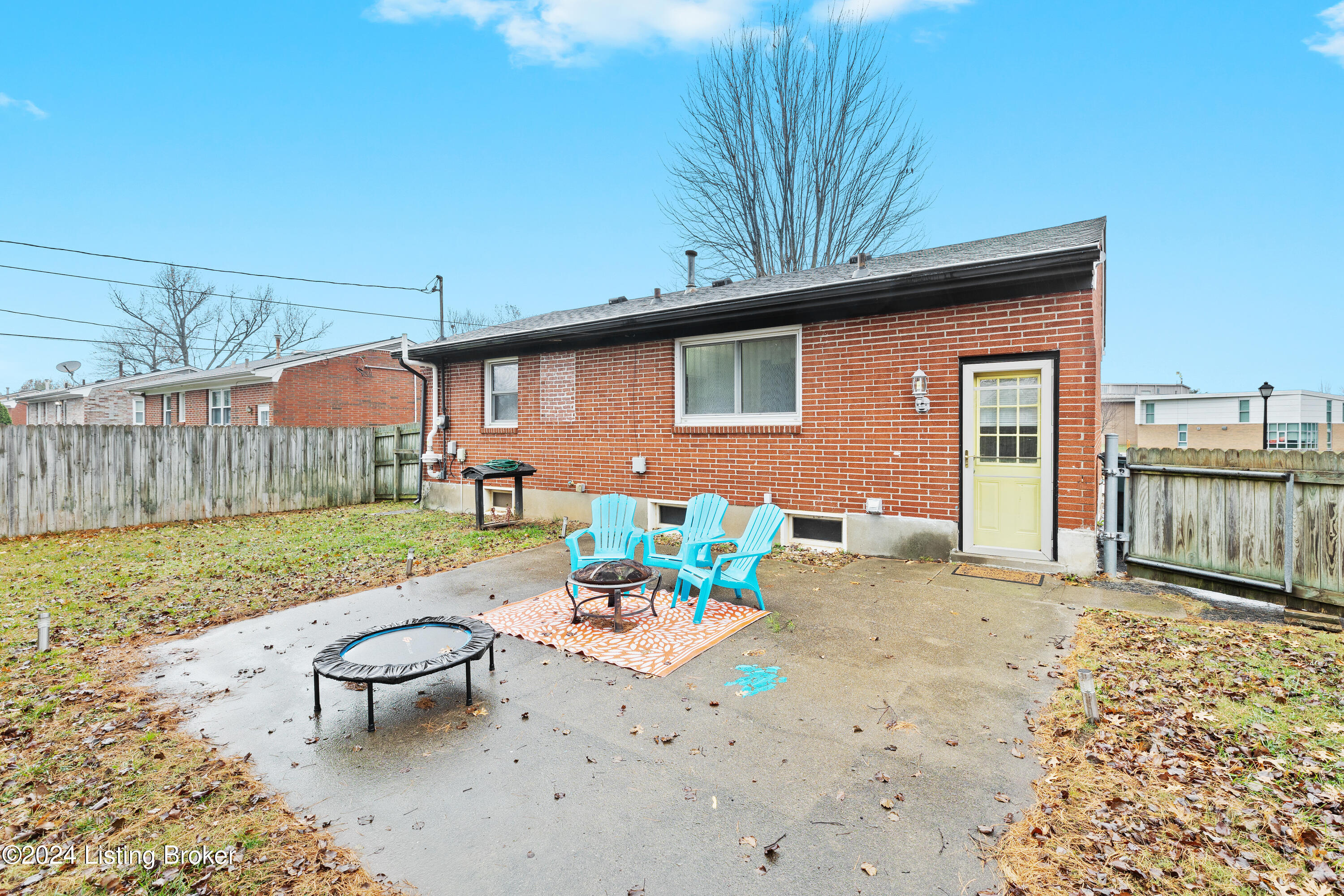 2508 Tregaron Ave