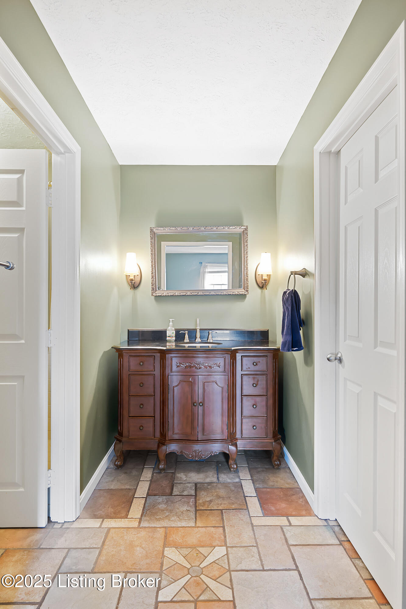 3501 Historic Dr