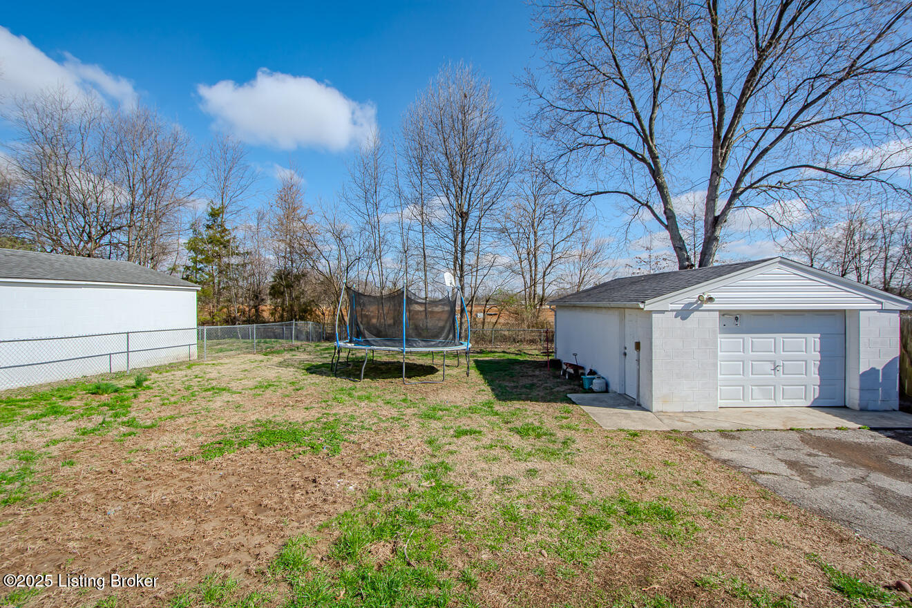 4115 Kurtz Ave