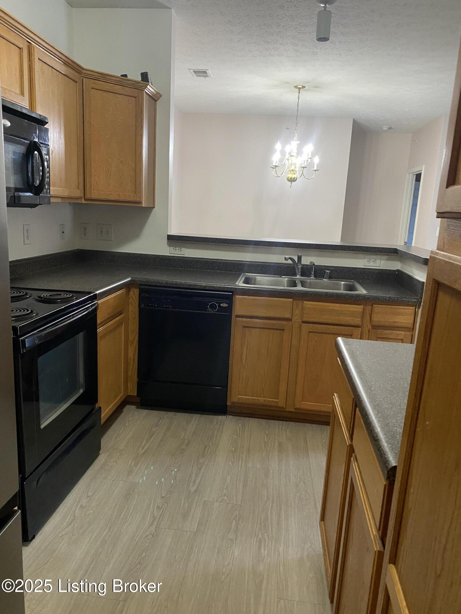 2602 Aristocrat Pl 203