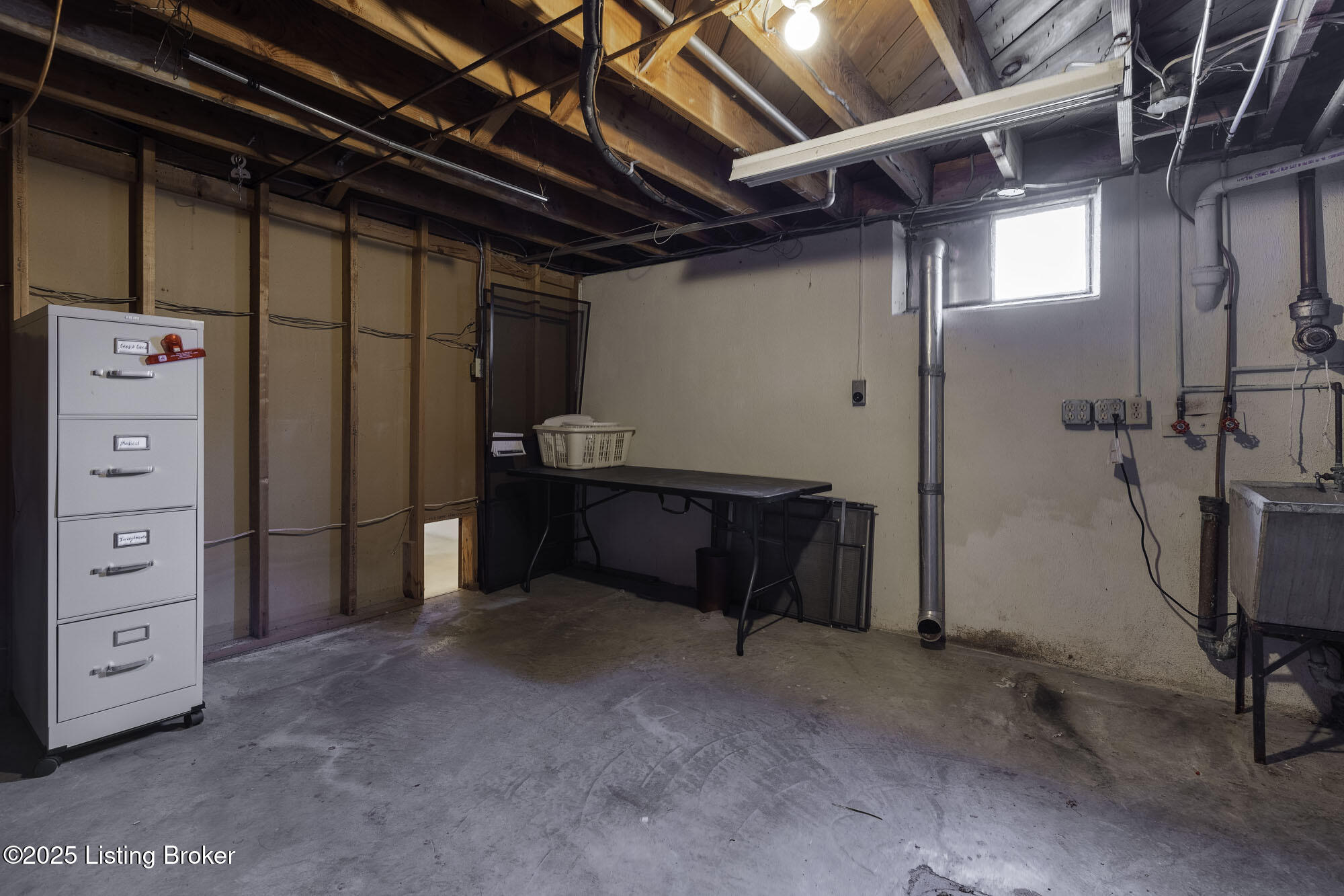 12309 Davidson Dr