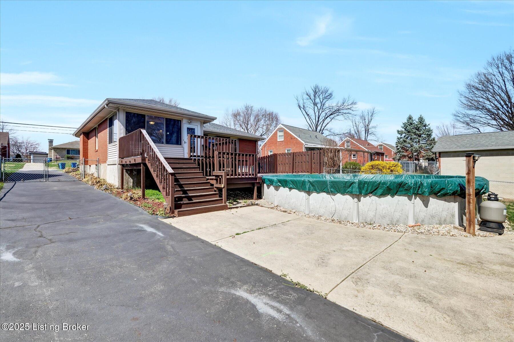 4251 Regina Ln