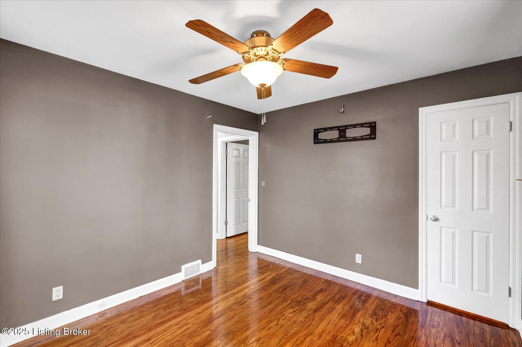 4251 Regina Ln