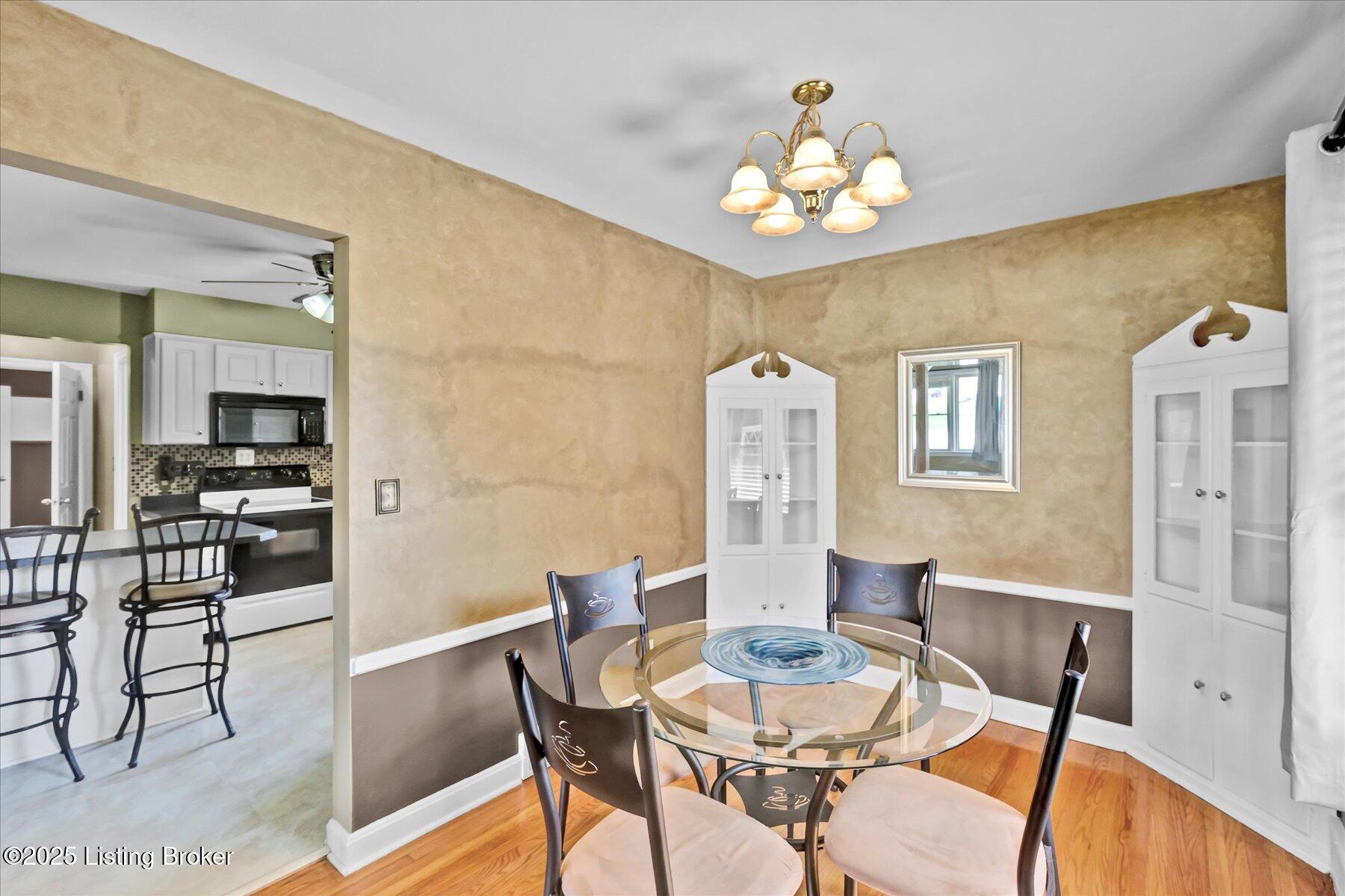 4251 Regina Ln