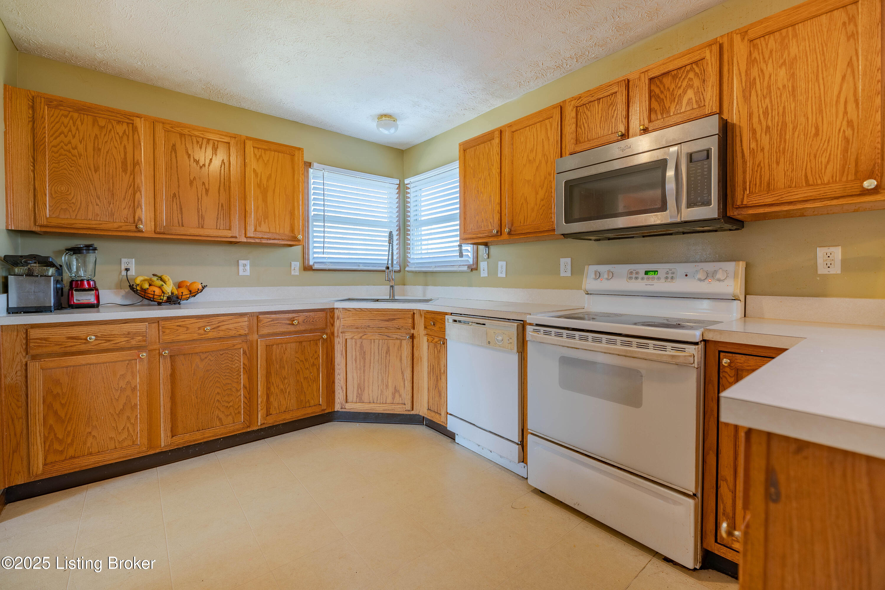 5210 Rainmaker Ct
