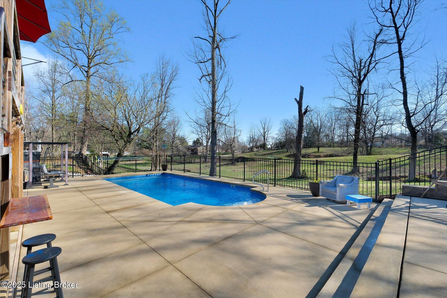7305 Oakburn Dr