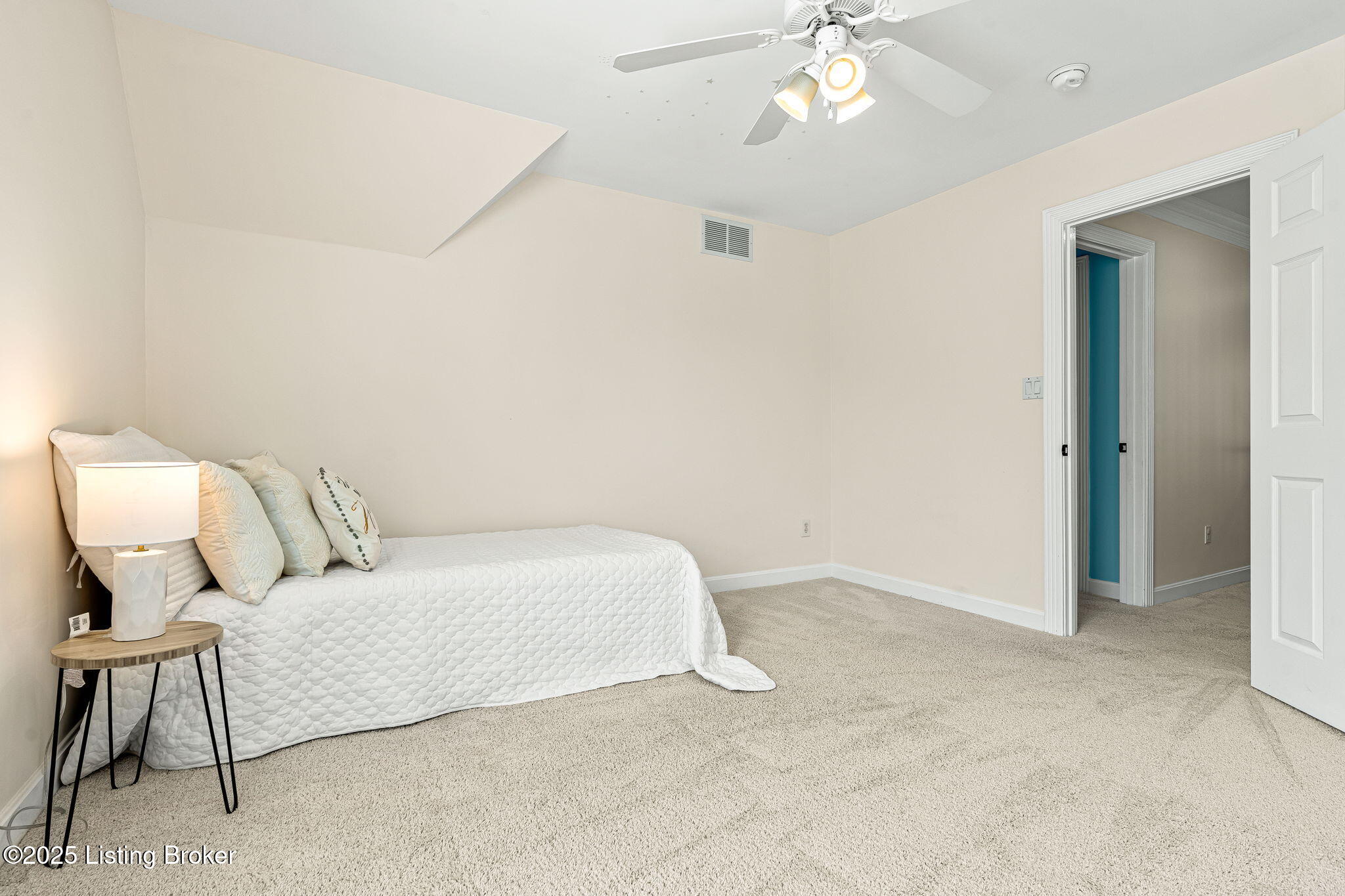 10117 Springhurst Gardens Cir