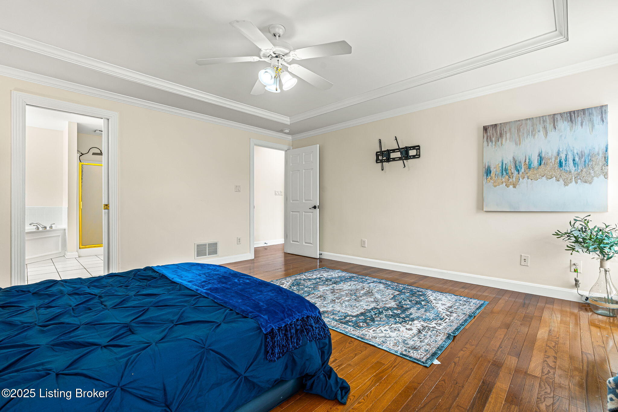 10117 Springhurst Gardens Cir