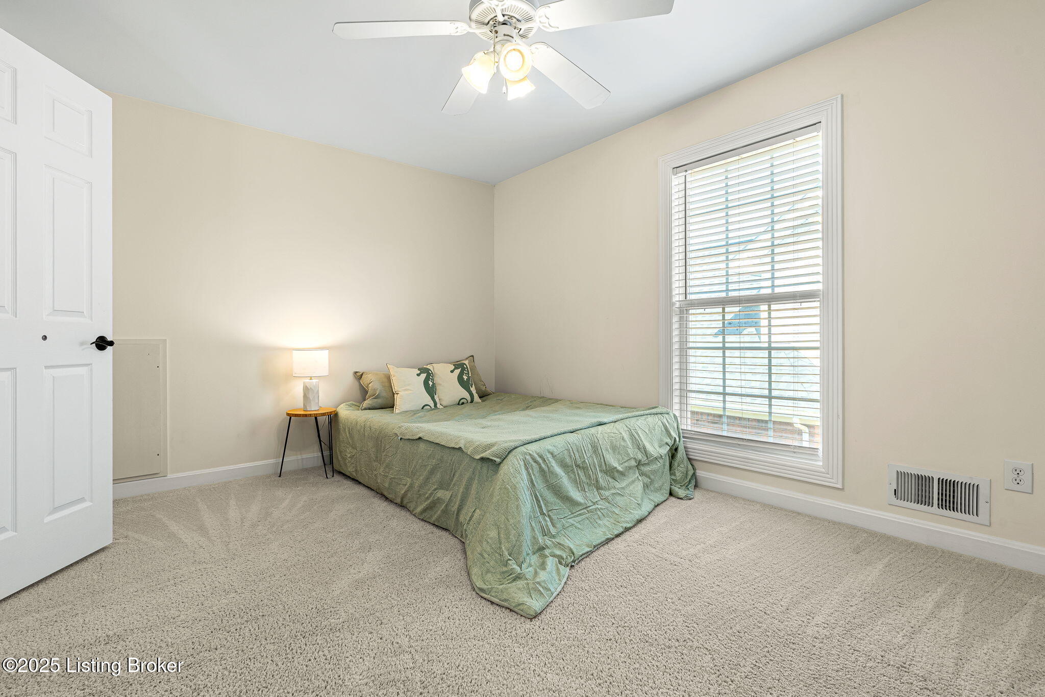 10117 Springhurst Gardens Cir